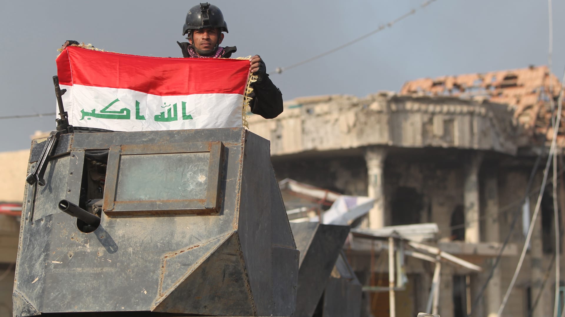 بالفيديو: المتحدث باسم الجيش العراقي يؤكد تحرير الرمادي من داعش ورفع العلم العراقي