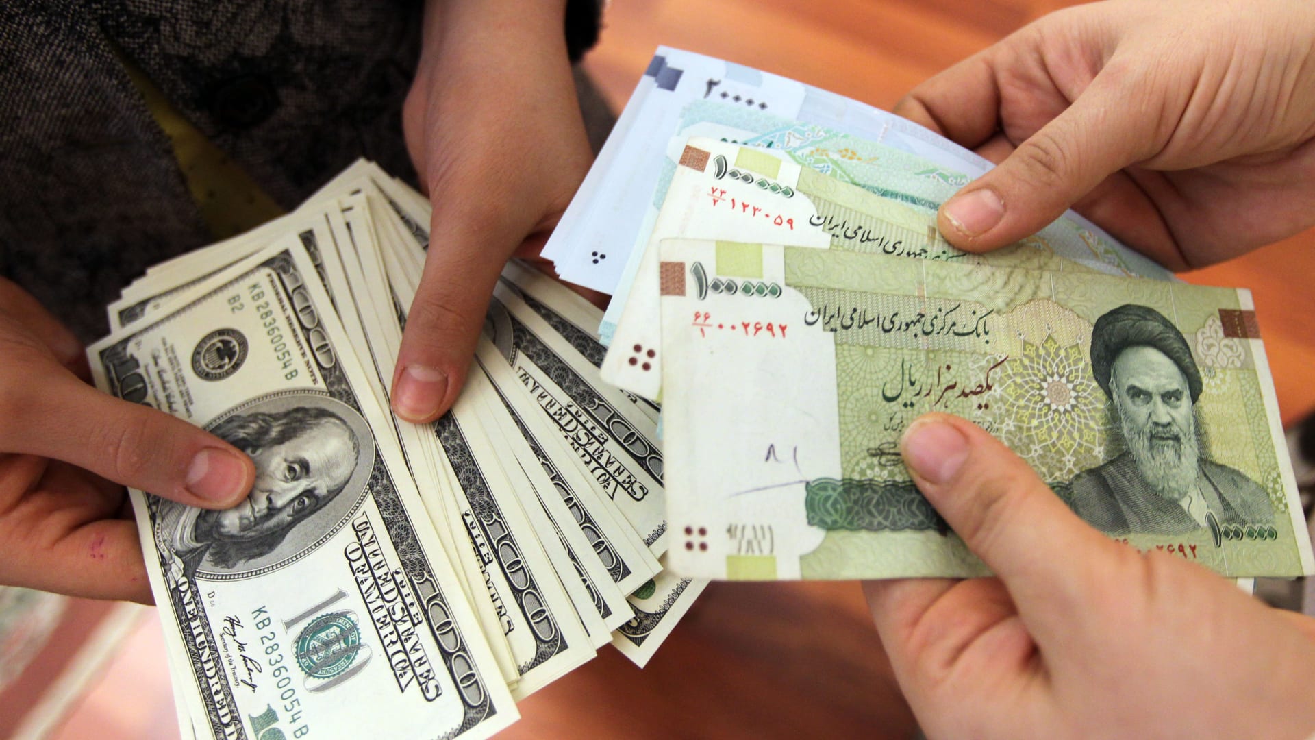 إيران تتوقع حل مشكلات الاقتصاد.. تعرف على أبرز مؤشراته