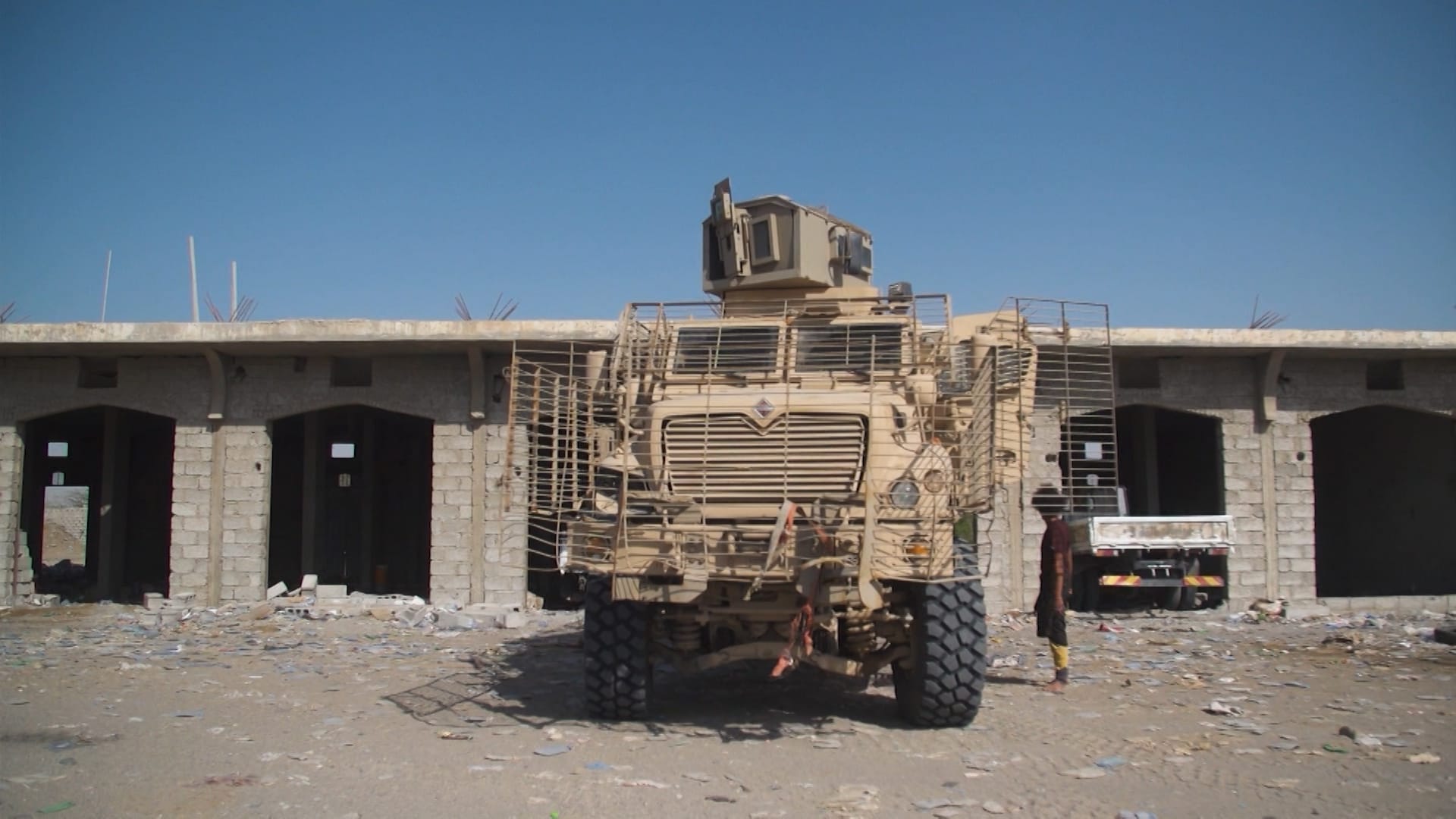 تحقيق لـCNN.. كيف وصلت الأسلحة الأمريكية إلى الحوثيين والقاعدة باليمن؟