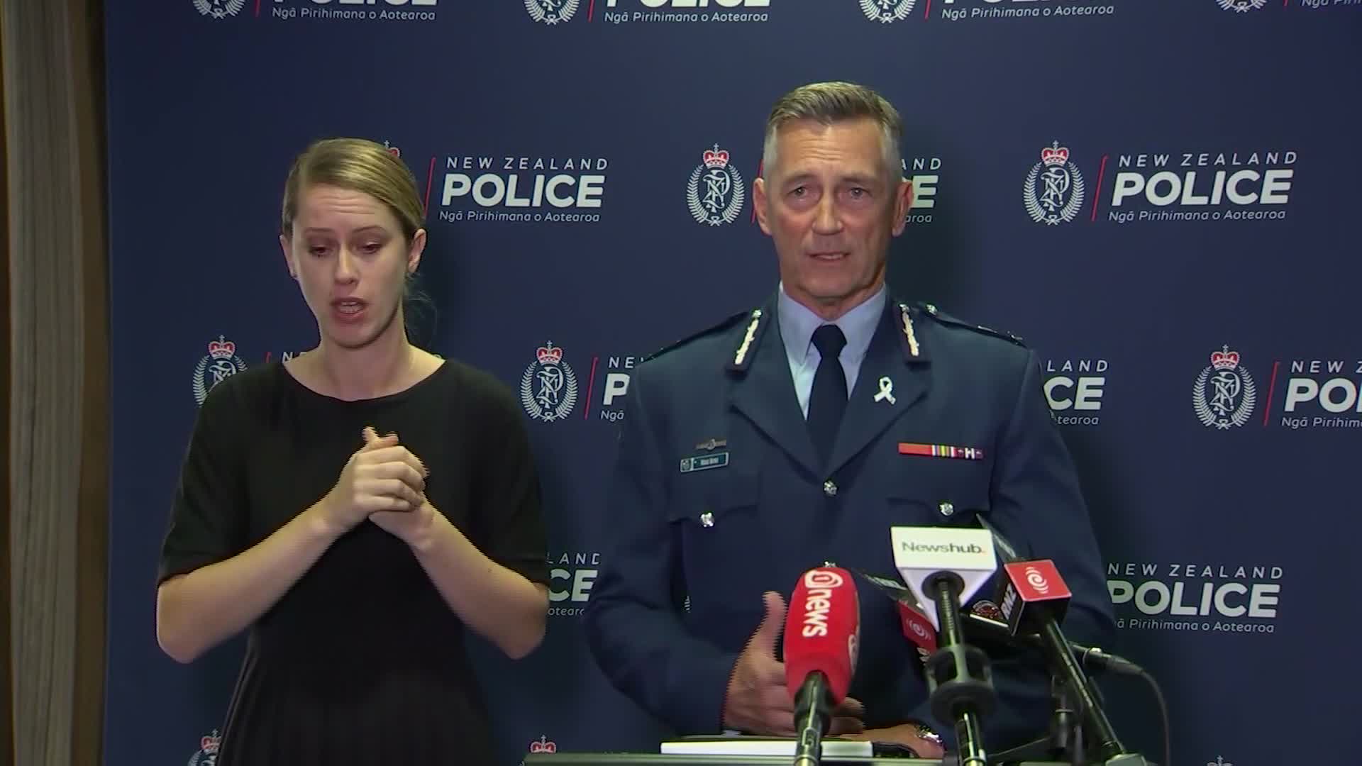 شرطة نيوزيلندا: تم التعرف على جميع الضحايا الـ50 بإطلاق نار المسجدين