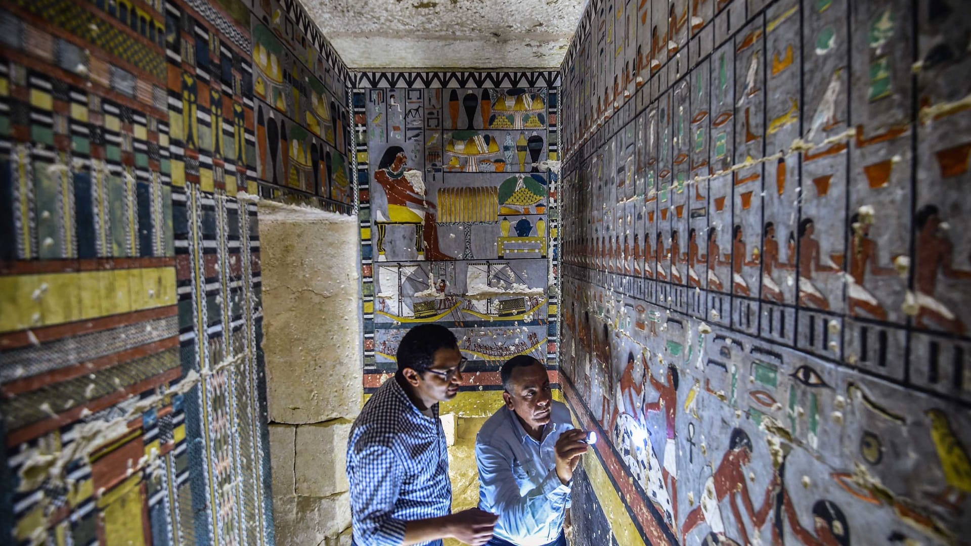 ما هو الأمر الذي حير العلماء في هذه المقبرة المصرية الملونة؟