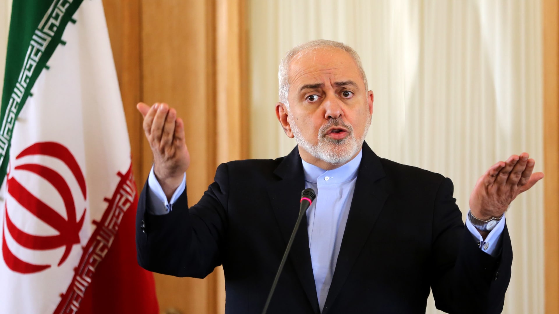 ظريف لـCNN: إيران لن تتفاوض مع أمريكا حتى تظهر "احترام" طهران