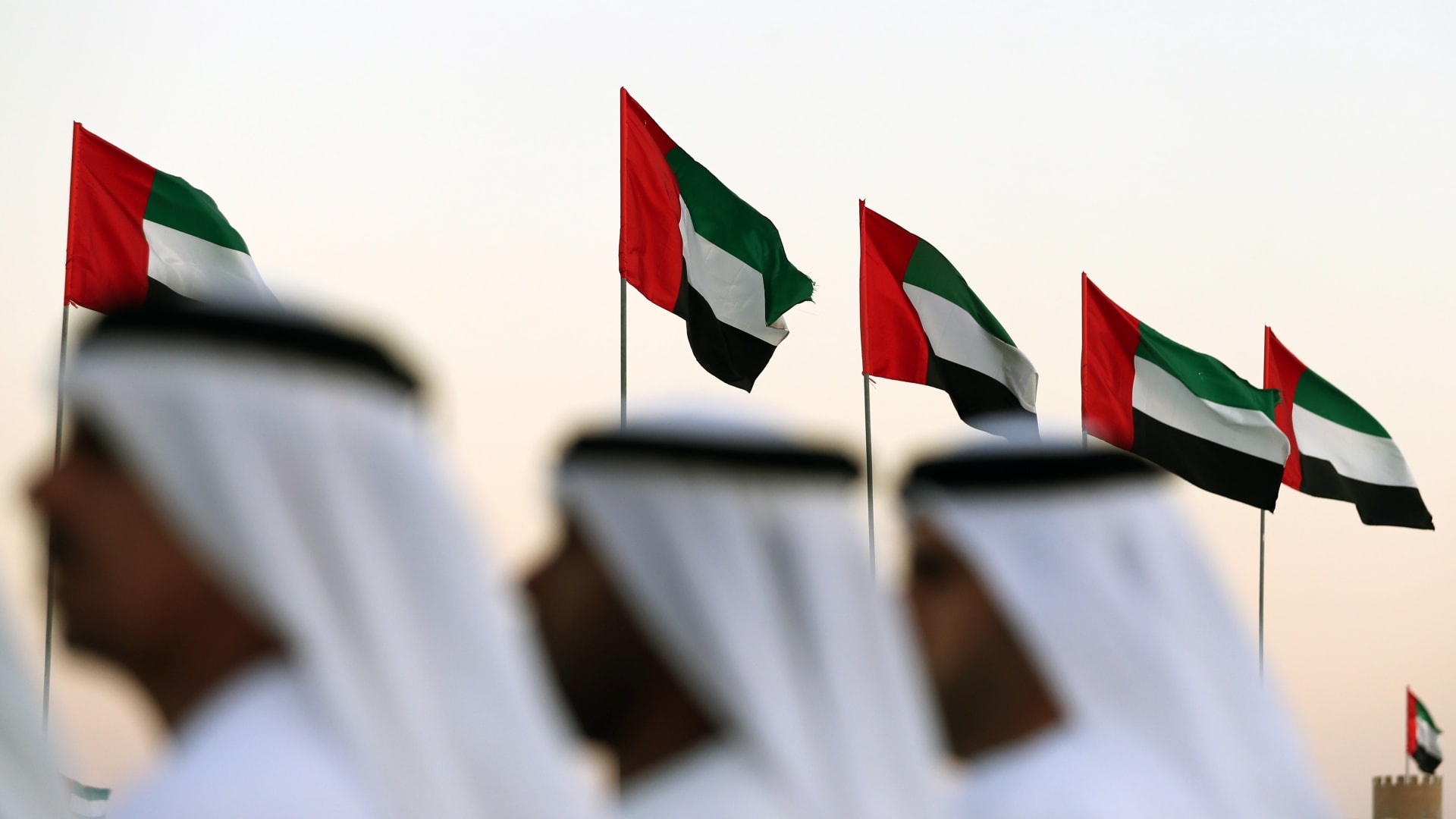 الإمارات تطلق أول قمر صناعي نانومتري باللغة العربية