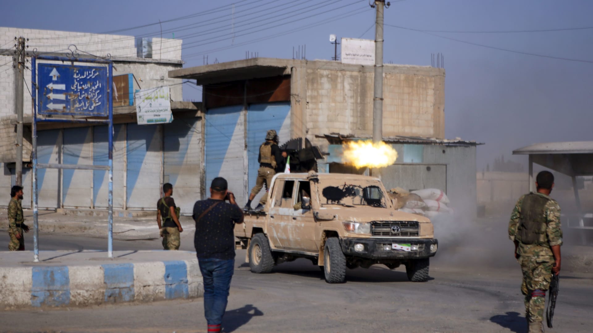 كوباني السورية تواجه حصارًا جديدًا مع استمرار اجتياح تركيا