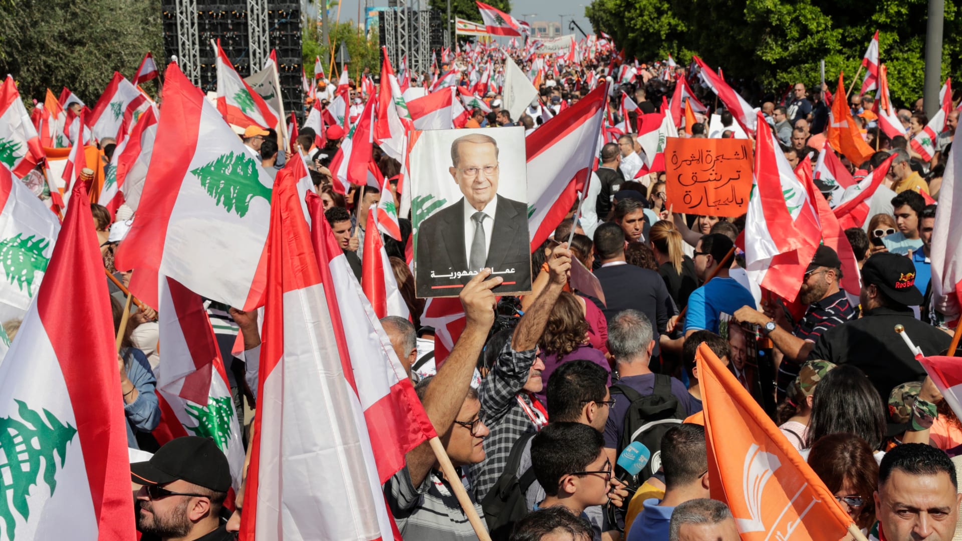 وزير لبناني سابق يعدد لـCNN نقاطا لإعادة الثقة بالاقتصاد