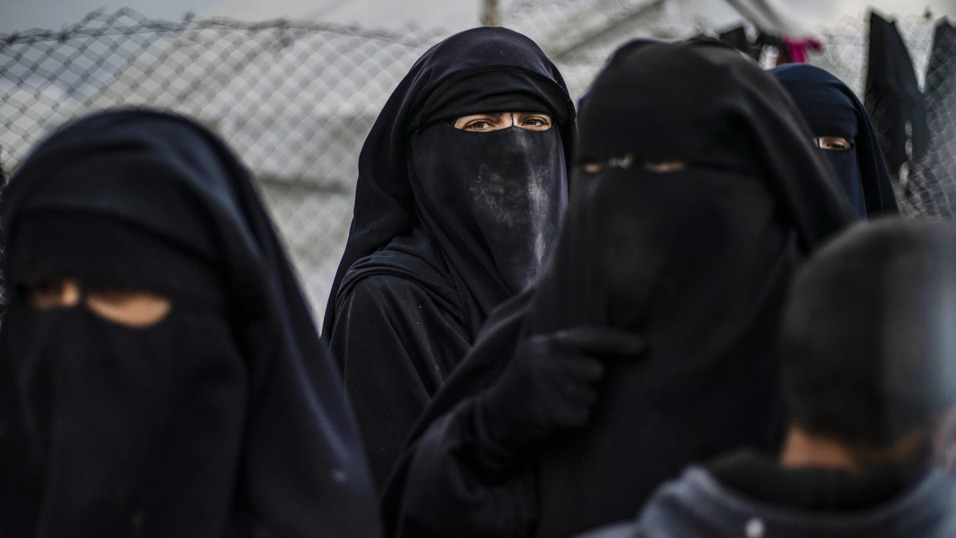عرائس داعش“.. زوجة سابقة لمقاتل في التنظيم لـCNN