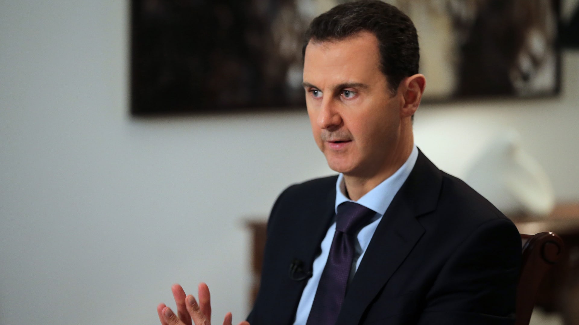 "الرئاسة السورية" تنشر صورة نادرة لبشار الأسد