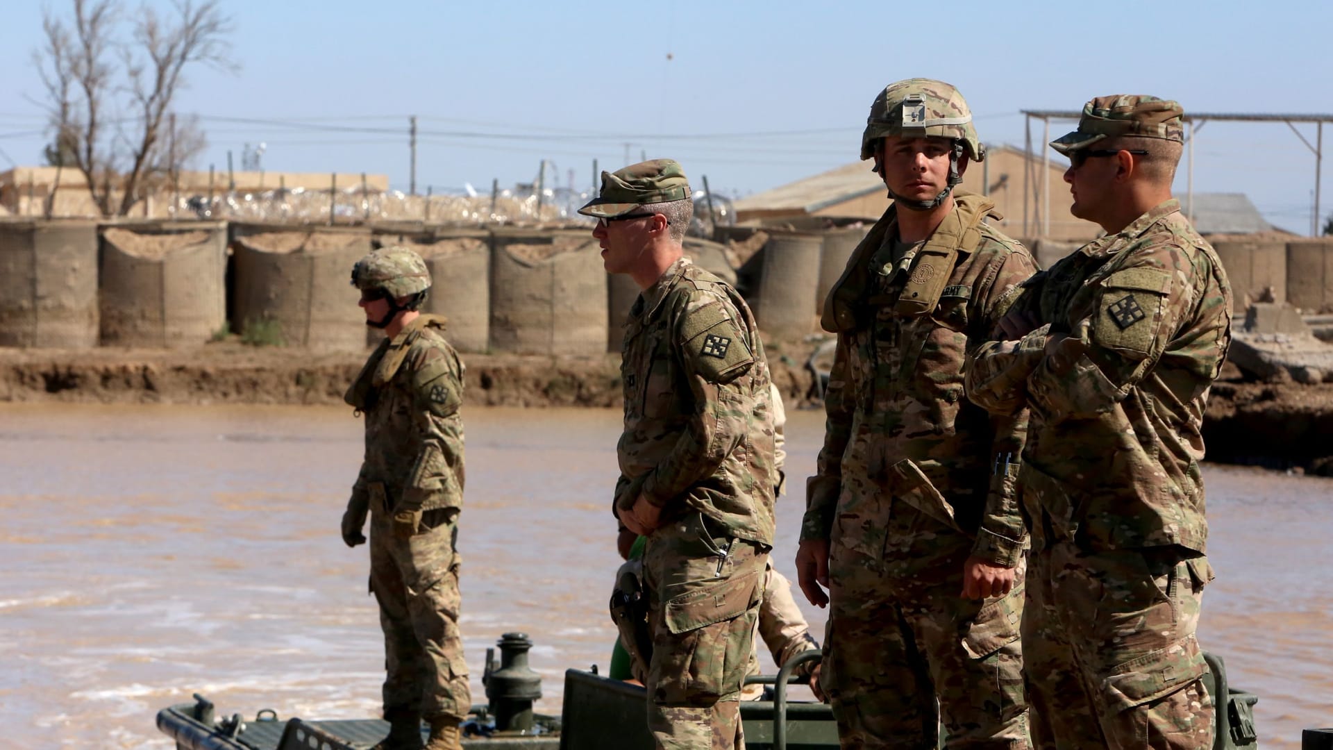 لحظة وصول القوات الأمريكية إلى العراق بعد الانسحاب من سوريا