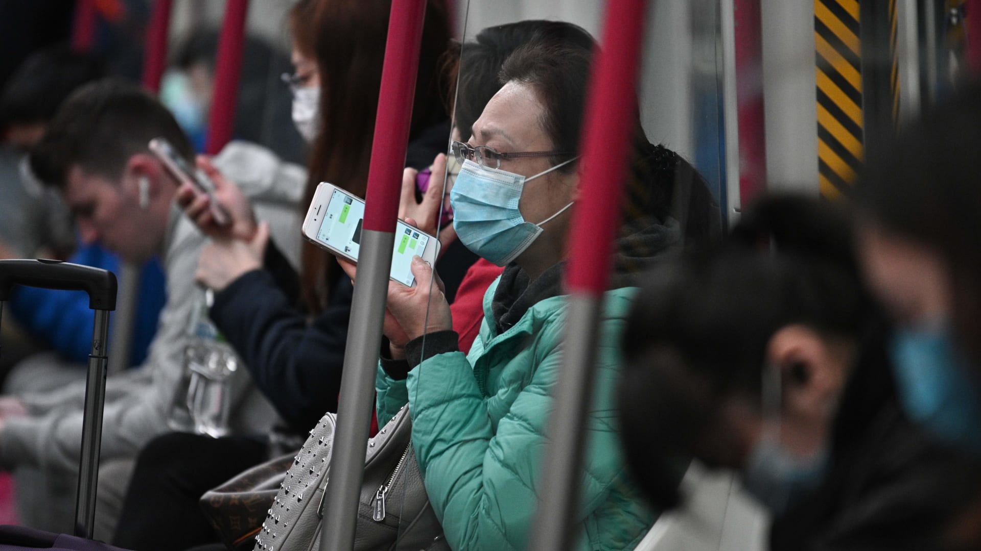 فيروس كورونا.. الصين تتهم الولايات المتحدة بـ "تشجيع الهلع"