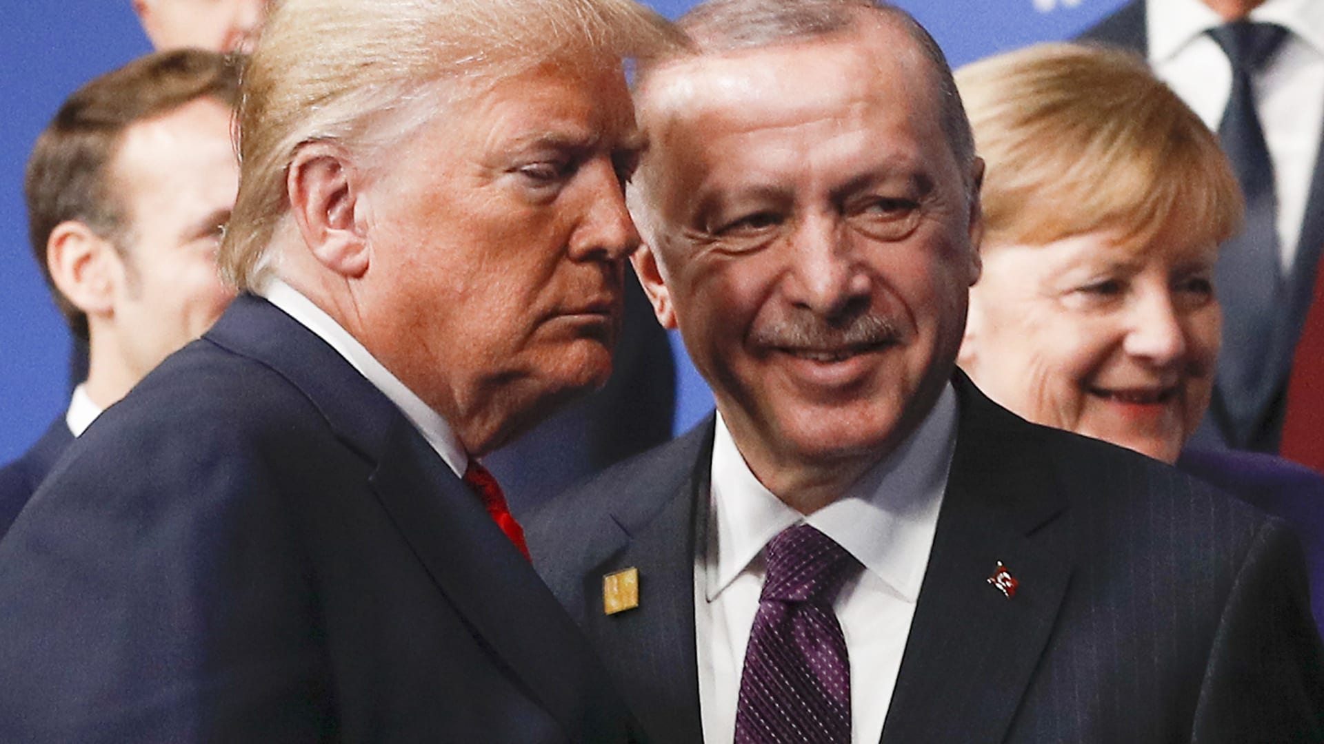 أردوغان: سنضرب قوات النظام السوري.. وروسيا ترتكب "مجازر"