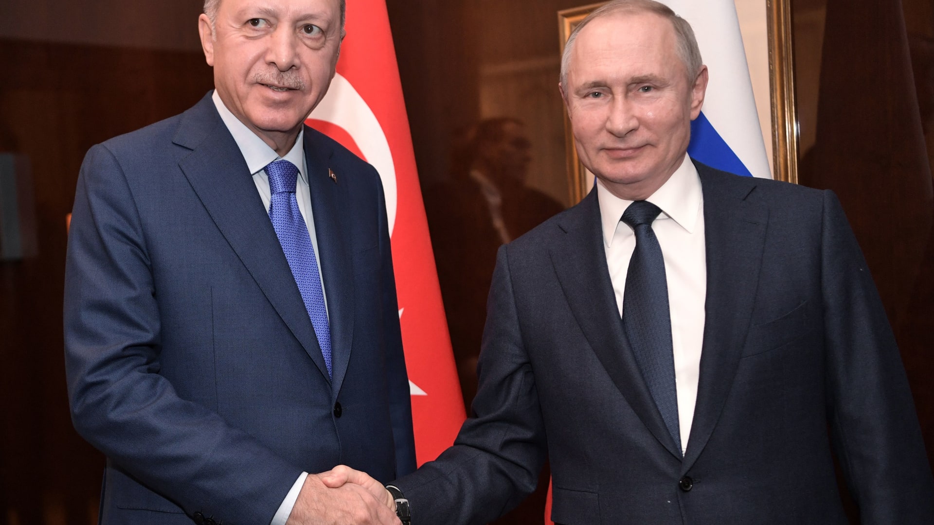 تركيا تحذر من عملية عسكرية وشيكة في سوريا على إدلب