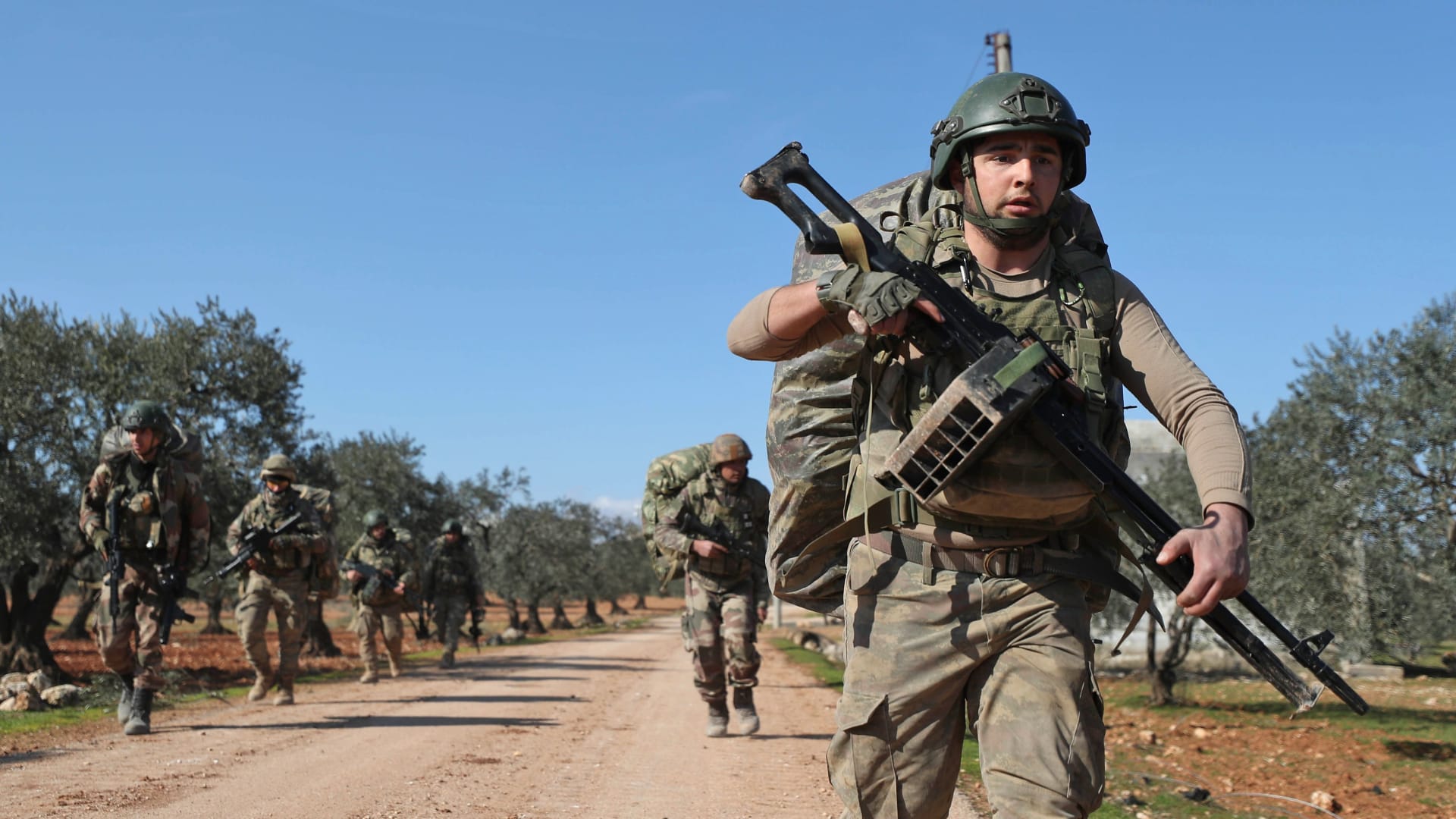 بعد مقتل جنودها.. تركيا تقصف مواقع للجيش السوري