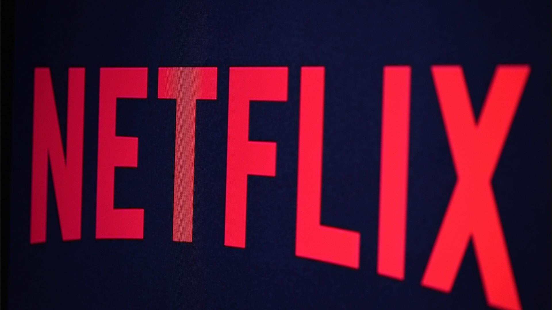 Netflix تعتذر عن "إضفاء طابع جنسي" لفيلم من بطولة فتيات بعمر 11 عاما - CNN Arabic