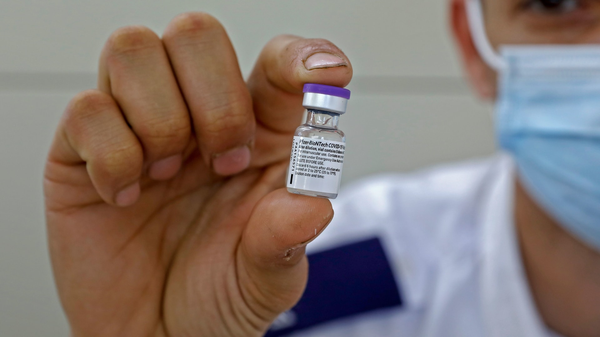 إسرائيل تمنح لقاح كورونا لأكثر من مليون شخص خلال أسبوعين.. 3 أسباب لسرعة التطعيم