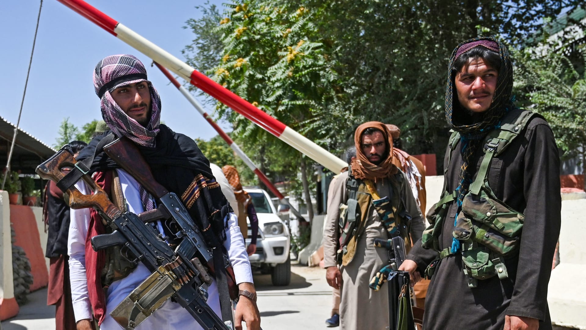 أشرف غني.. من رئاسة أفغانستان إلى الفرار بعد دخول طالبان كابول