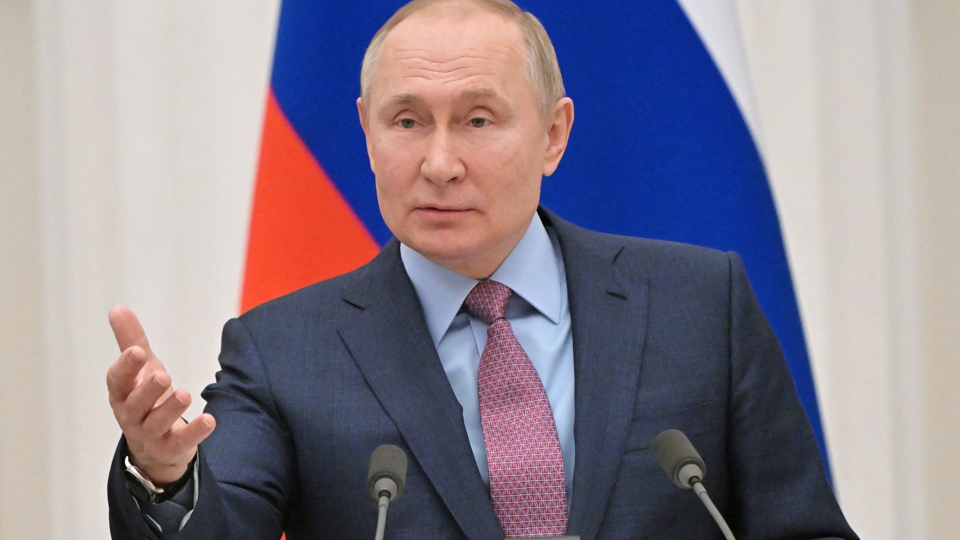 "خجول ومتحفظ".. كوندليزا رايس عن بوتين نائب رئيس البلدية الذي أصبح رئيسًا لروسيا