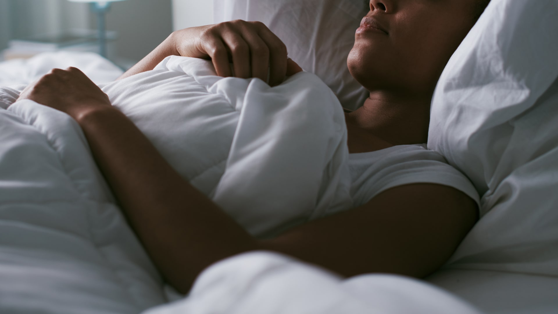 مخاطر عادات النوم السيئة.. دراسة جديدة حول تأثيرات النوم على مشيتك تقدم رسالة مهمة حول الحاجة إلى النوم الكافي