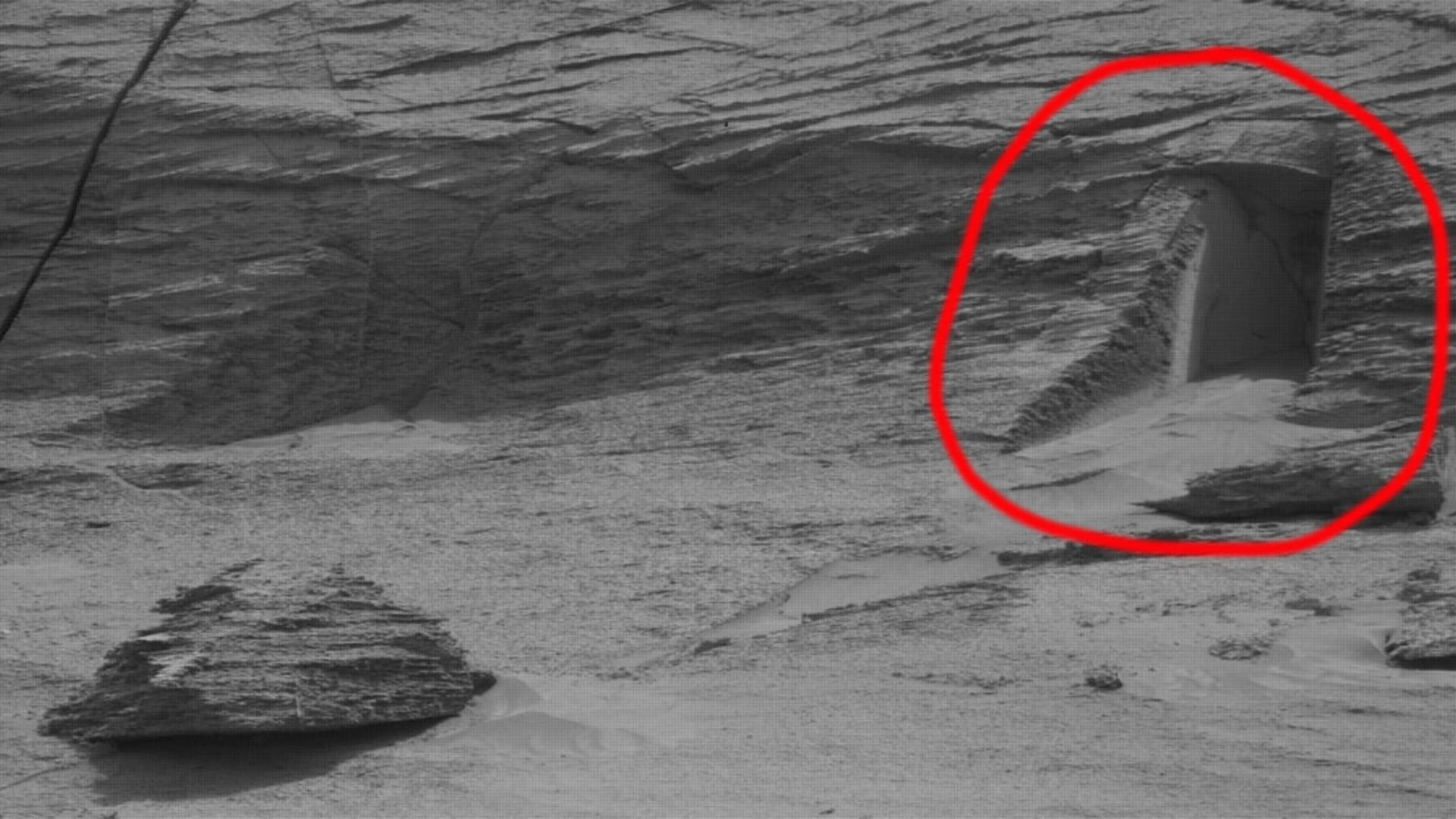 لغز صورة "بوابة" منحوتة بكوكب المريخ نشرتها ناسا تشعل ضجة