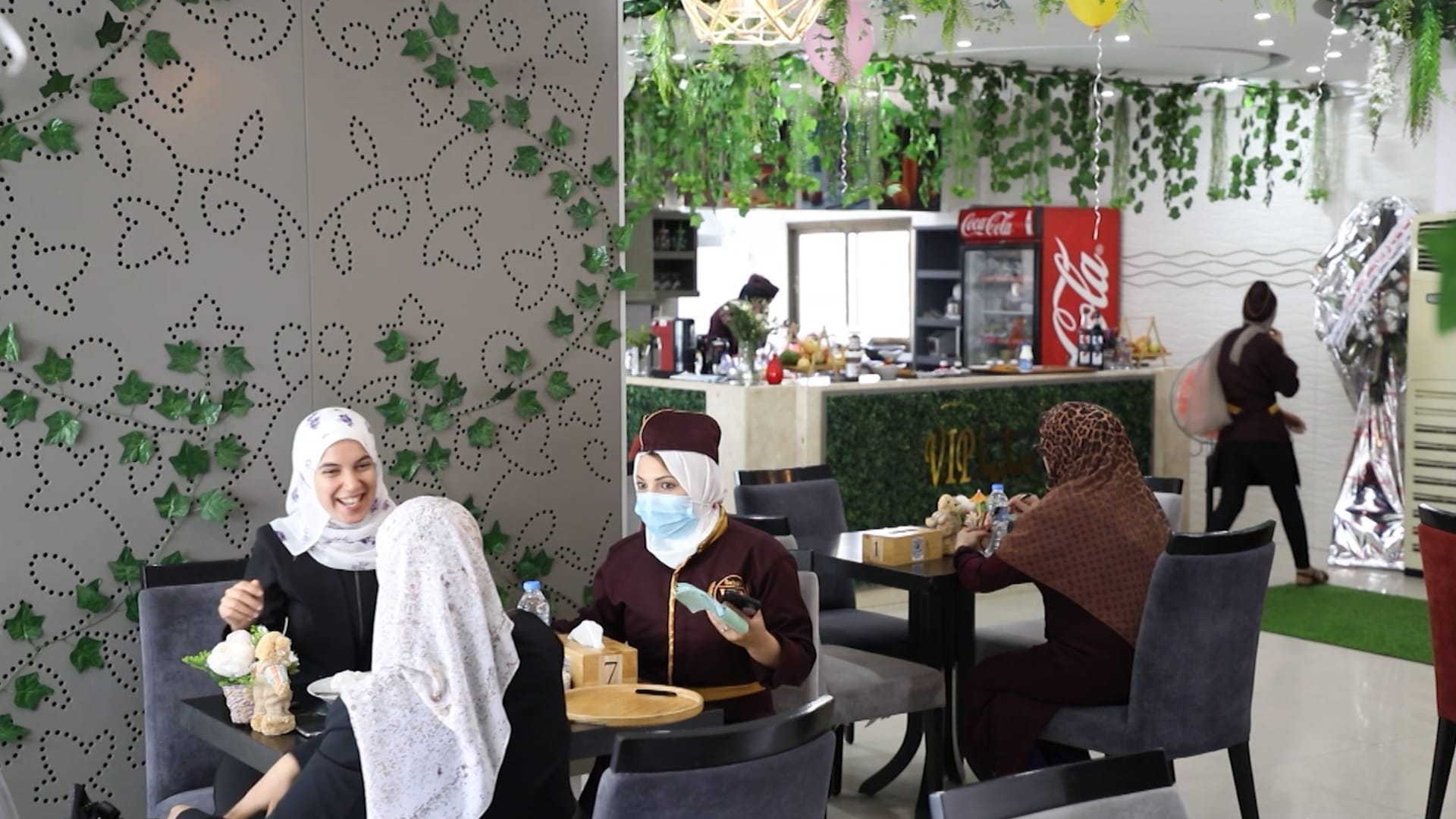 "صبايا VIP".. مطعم للسيدات فقط في قطاع غزة