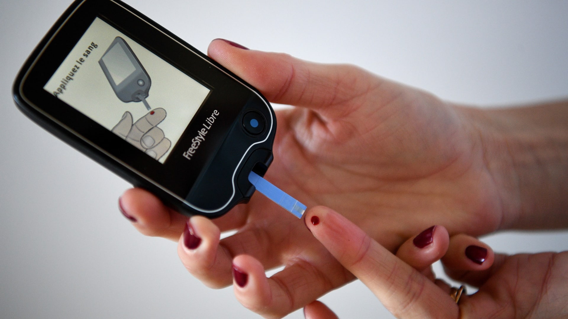 بحجم هاتف محمول صغير .. شاهد كيف سيغير هذا البنكرياس الاصطناعي طريقة علاج مرض السكري