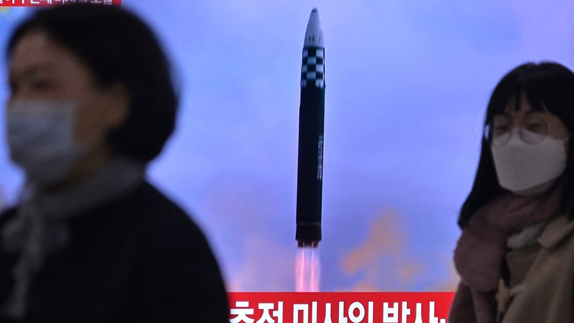 شاهد لحظة إطلاق كوريا الشمالية صاروخًا بالستيًا