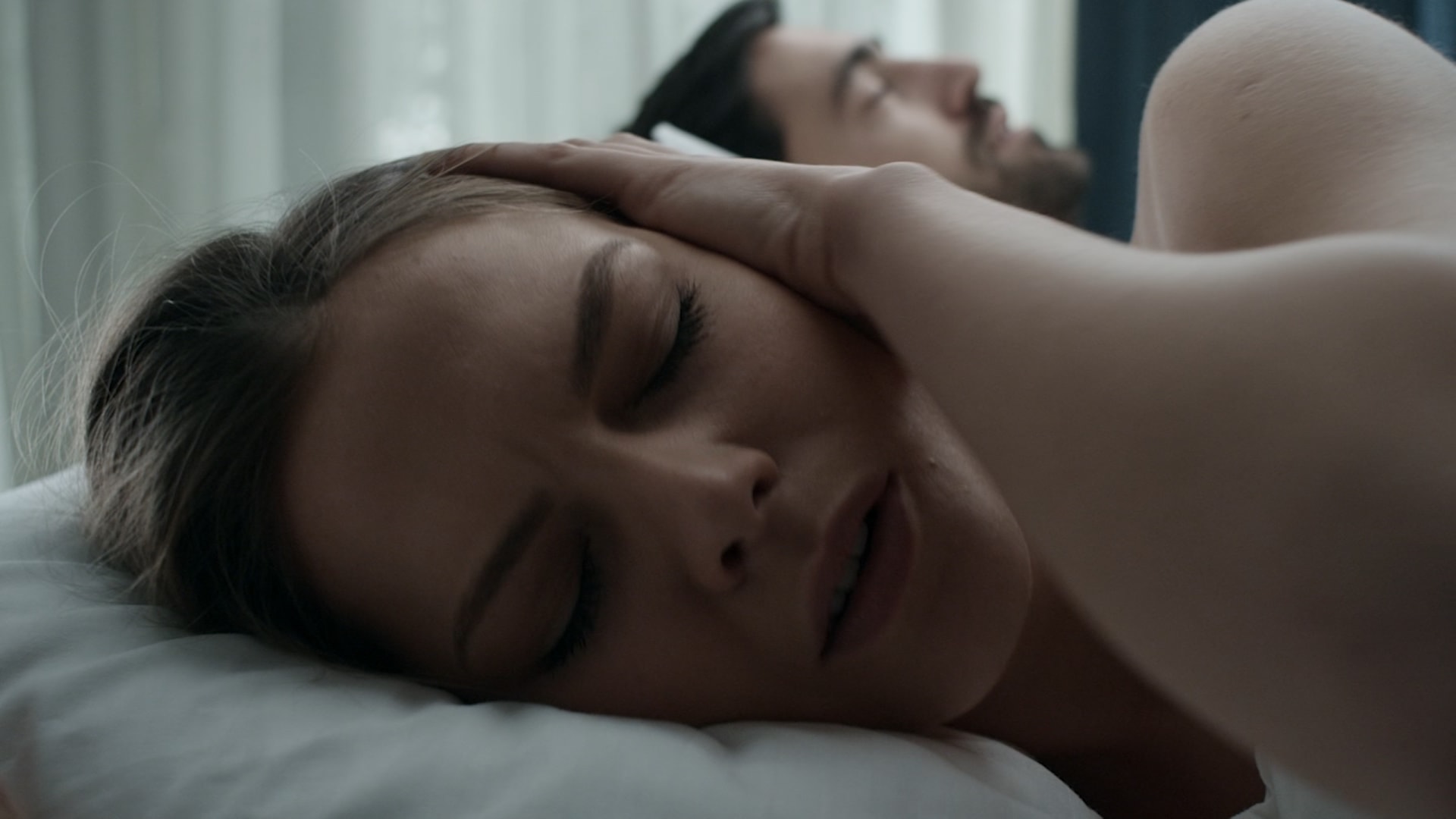 قد يشكل الشخير خطرًا على حياتك.. إليك بعض الحيل والوسائل للتخفيف منه