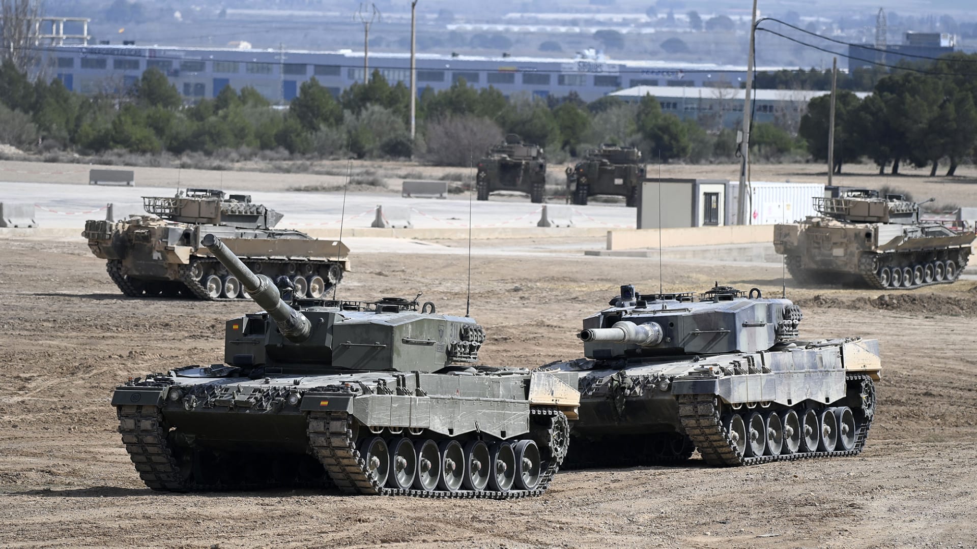 روسيا تتصدر ومصر تتفوق على كل دول المنطقة.. أكثر 10 جيوش امتلاكا للدبابات في العالم