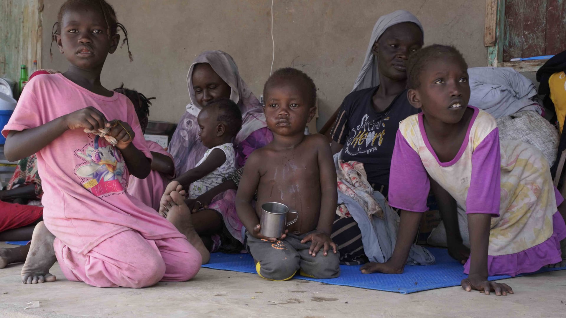 "الوضع يتدهور بشكل كبير".. الصليب الأحمر تدعو إلى استجابة إنسانية عاجلة في السودان