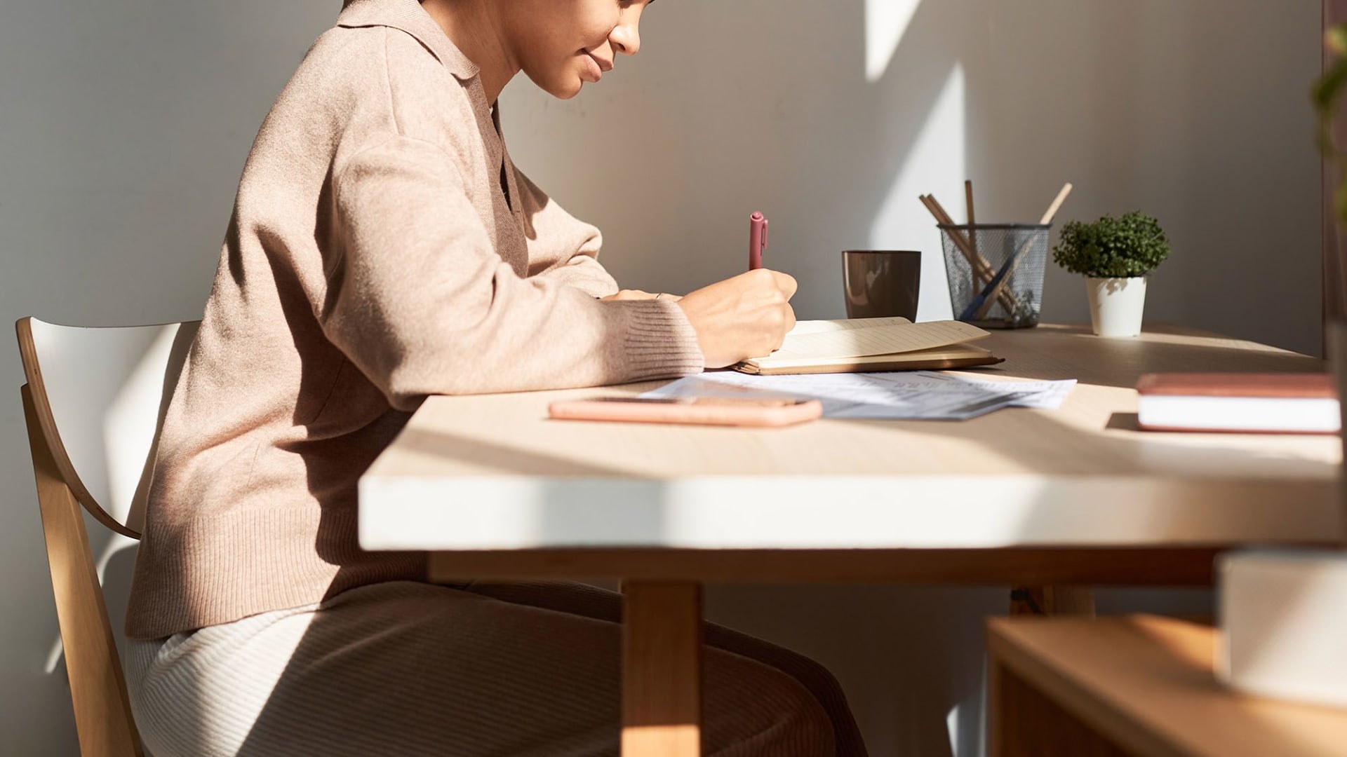 خبيرة تشرح.. متى ينعكس الشعور الدائم بالامتنان سلبًا على الشخص؟ 1 خبيرة تشرح.. متى ينعكس الشعور الدائم بالامتنان سلبًا على الشخص؟