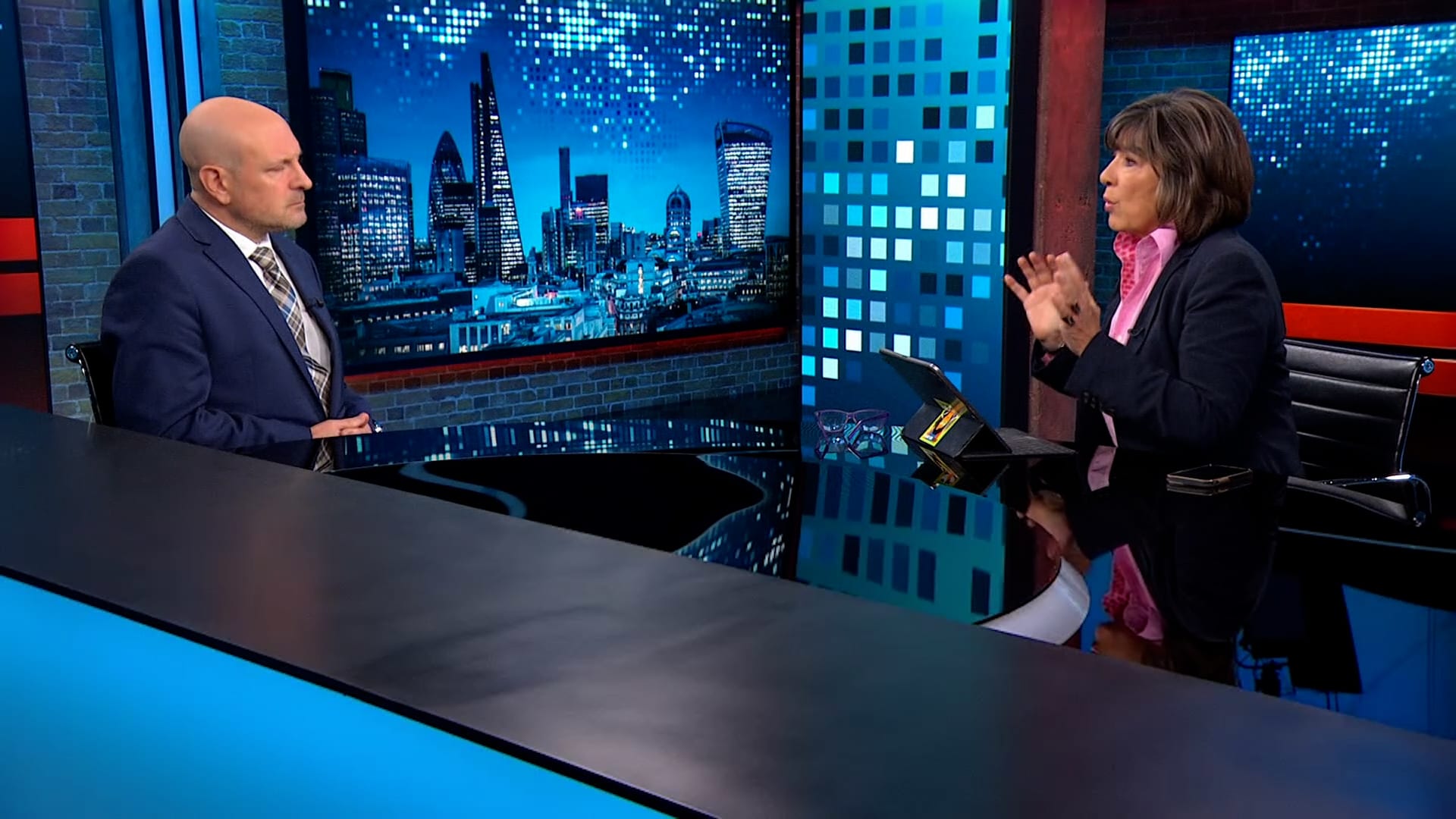 بعد استقالته من الخارجية احتجاجًا على دعم أمريكا لإسرائيل.. جوش بول: هناك "انفصال بين قيمنا وأفعالنا"