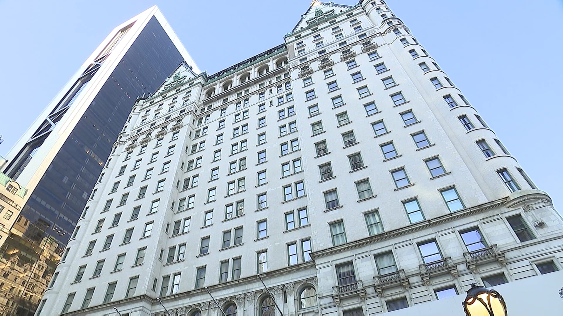 بمناسبة عيد الميلاد.. فندق بنيويورك يتيح فرصة تجربة أحداث فيلم "Home Alone" المحبوب