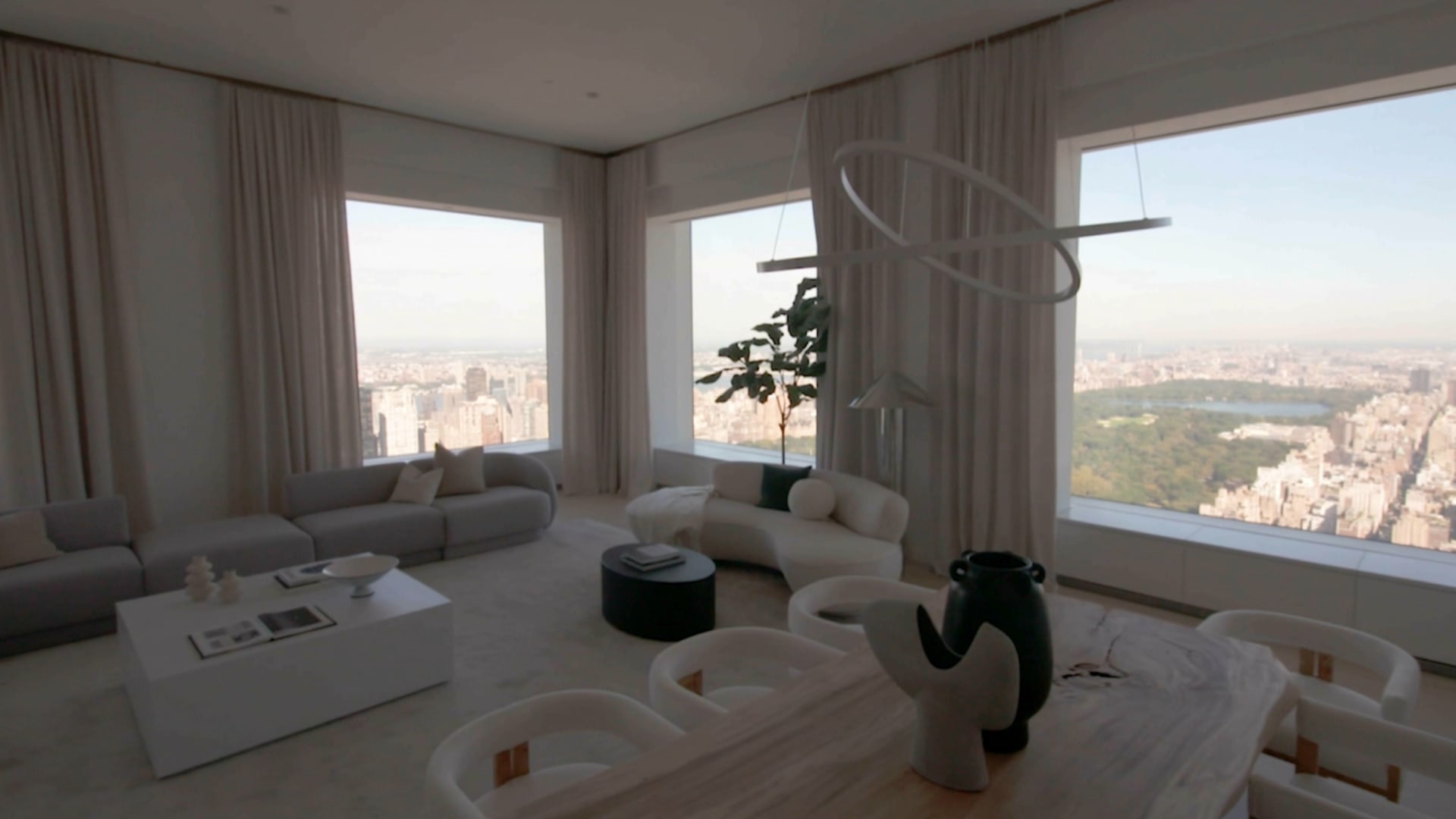 تبلغ قيمتها 30 مليون دولار.. شاهد كيف تبدو هذه الشقة الفاخرة في نيويورك