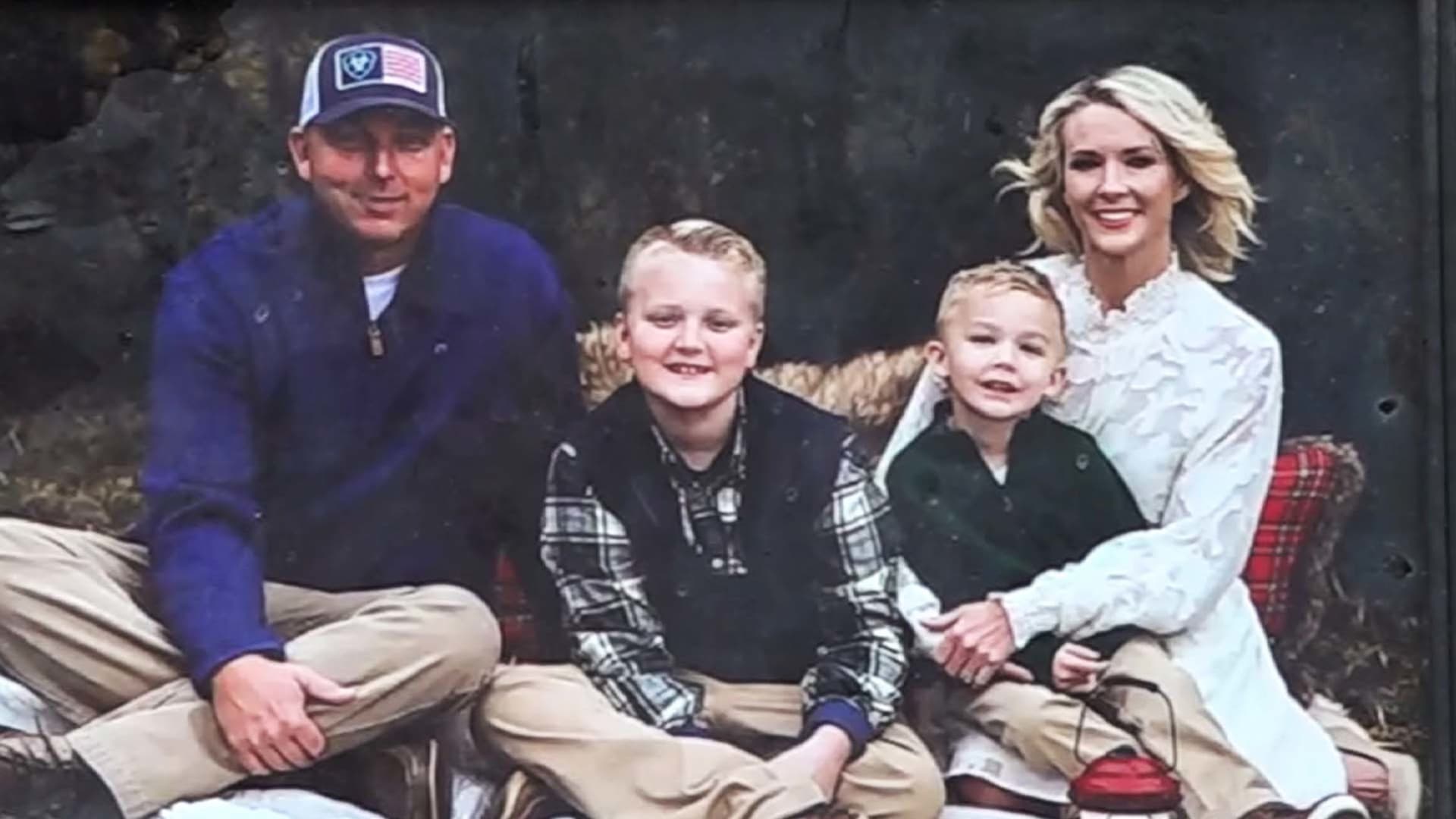 لم يتوقع أحد ما حدث.. أم تستيقظ مبتورة الساقين بعد إجراء عملية لحصوات الكلى