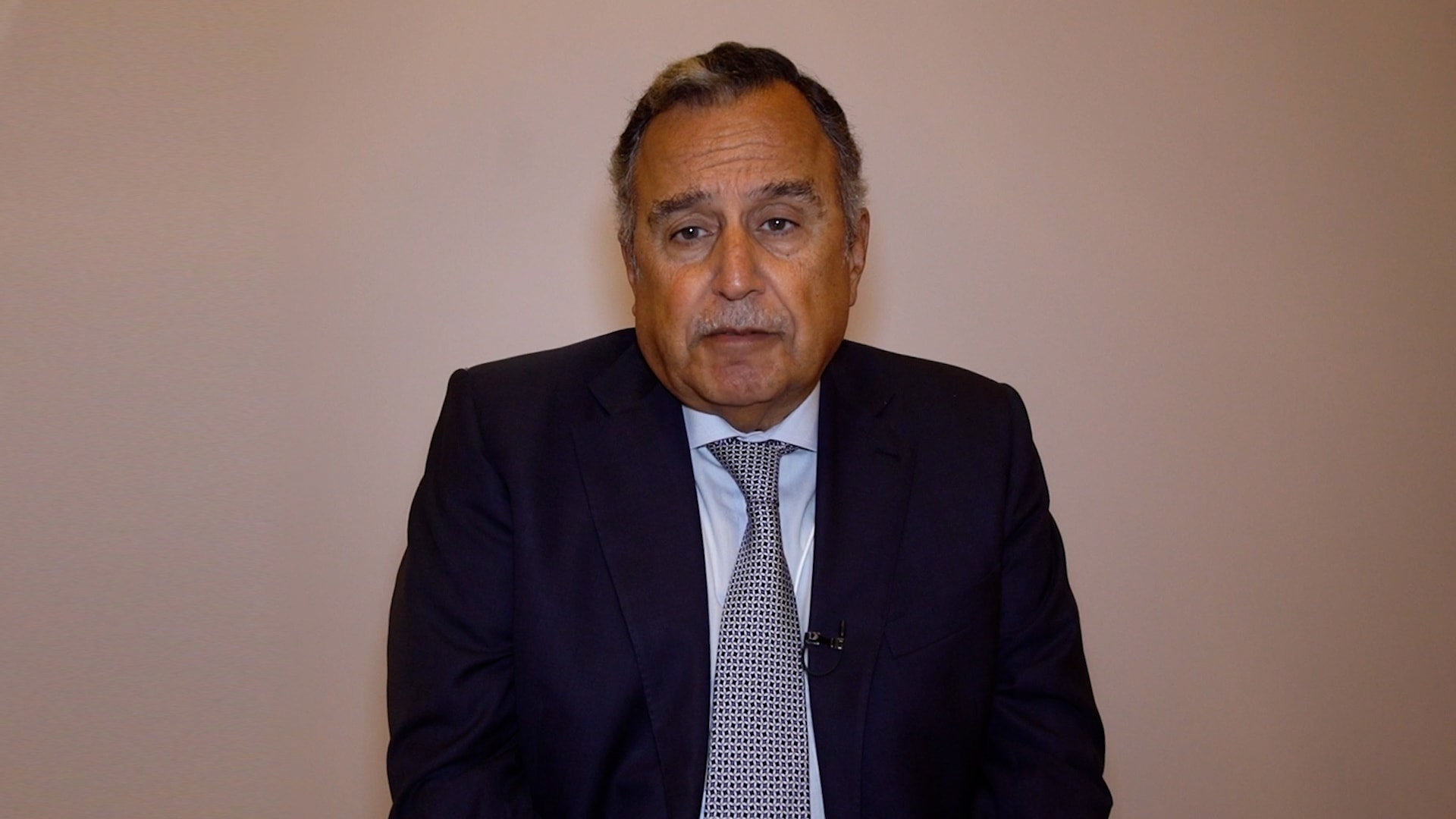 سلسلة "كيف يتحقق السلام؟".. نبيل فهمي: بداية الطريق يجب أن تكون واضحة وكذلك نهايته 5 سلسلة "كيف يتحقق السلام؟".. نبيل فهمي: بداية الطريق يجب أن تكون واضحة وكذلك نهايته