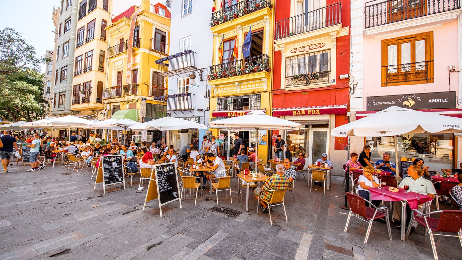 البحرين الأولى عربياً.. ما هي أفضل الوجهات للوافدين في عام 2023؟