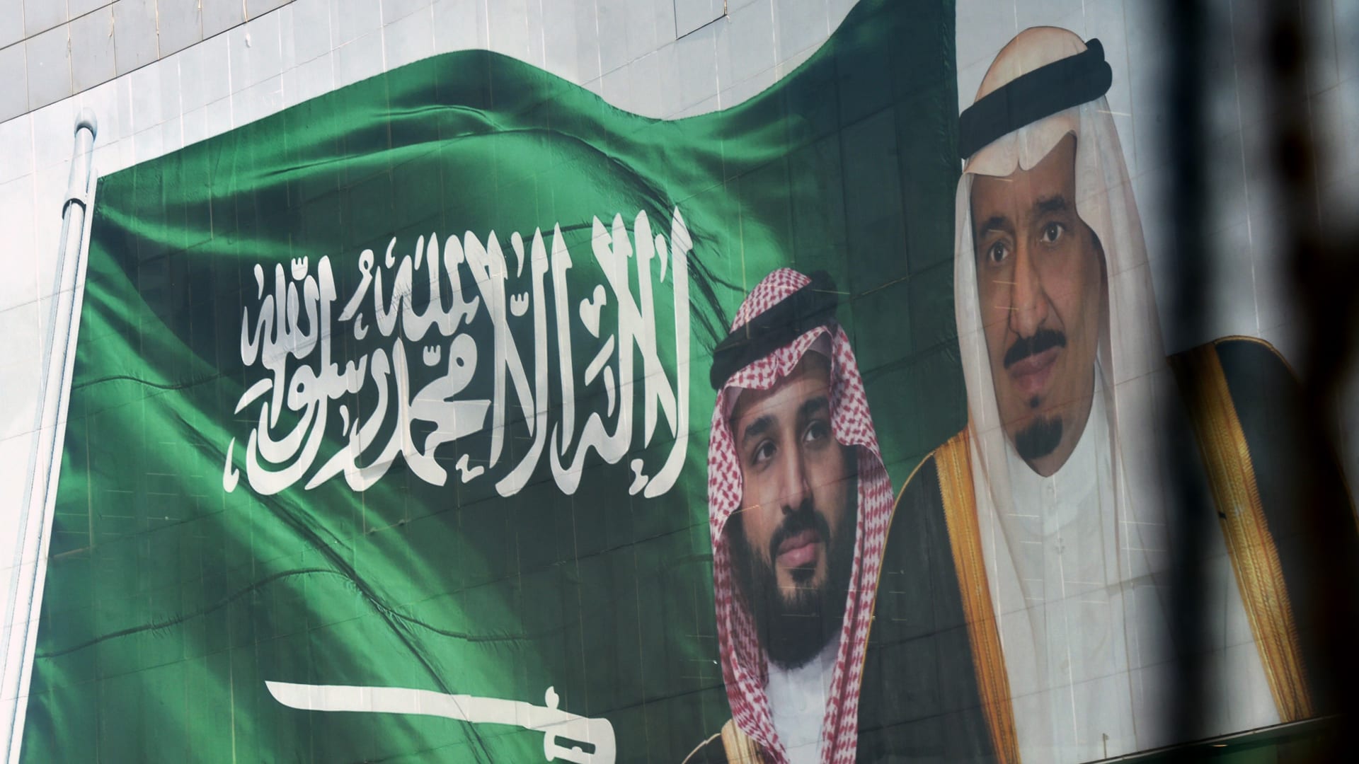 "لقيل كان هنا السعودية".. تفاعل على تصريح وزير سعودي عن دور الملك سلمان وولي العهد في مواجهة "الإخوان والصحويين"