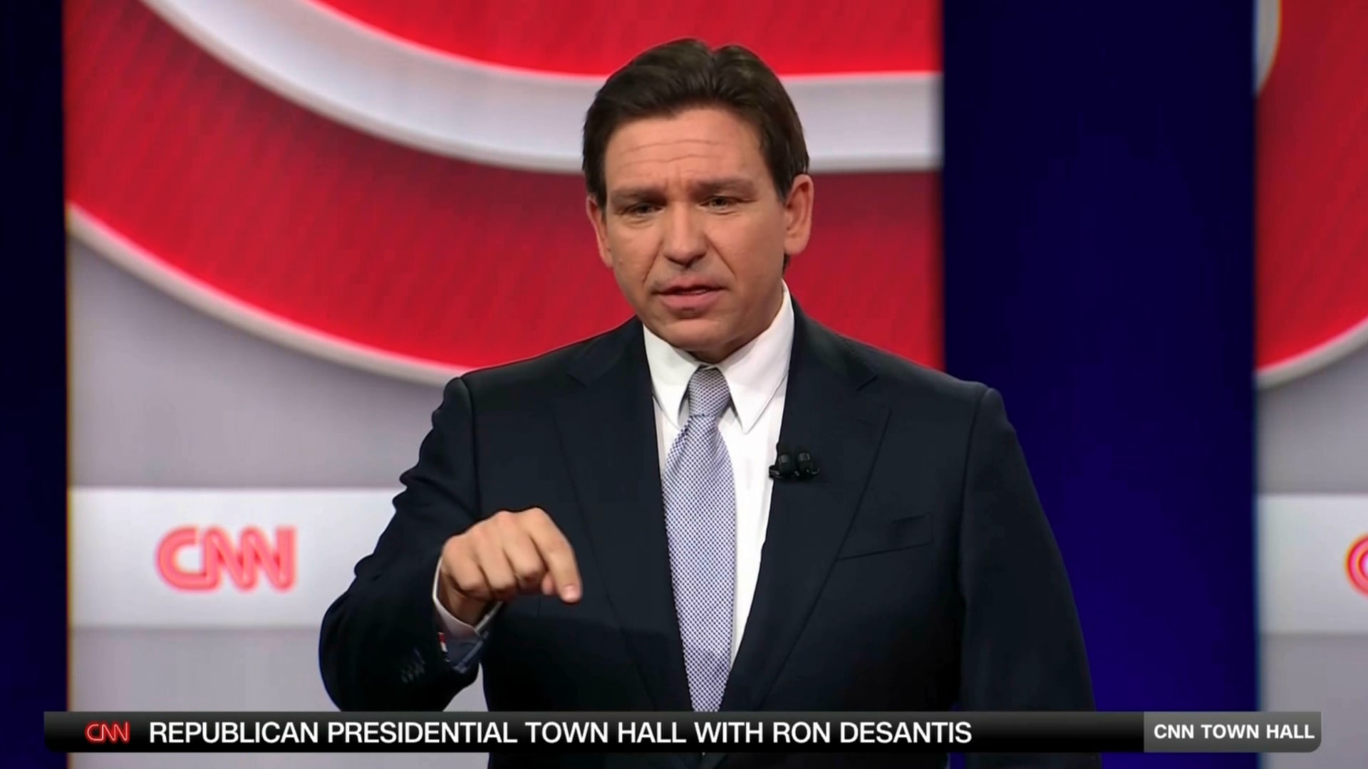 هل الولايات المتحدة "دولة عنصرية"؟ شاهد ما أجاب به المرشح الرئاسي رون ديسانتيس