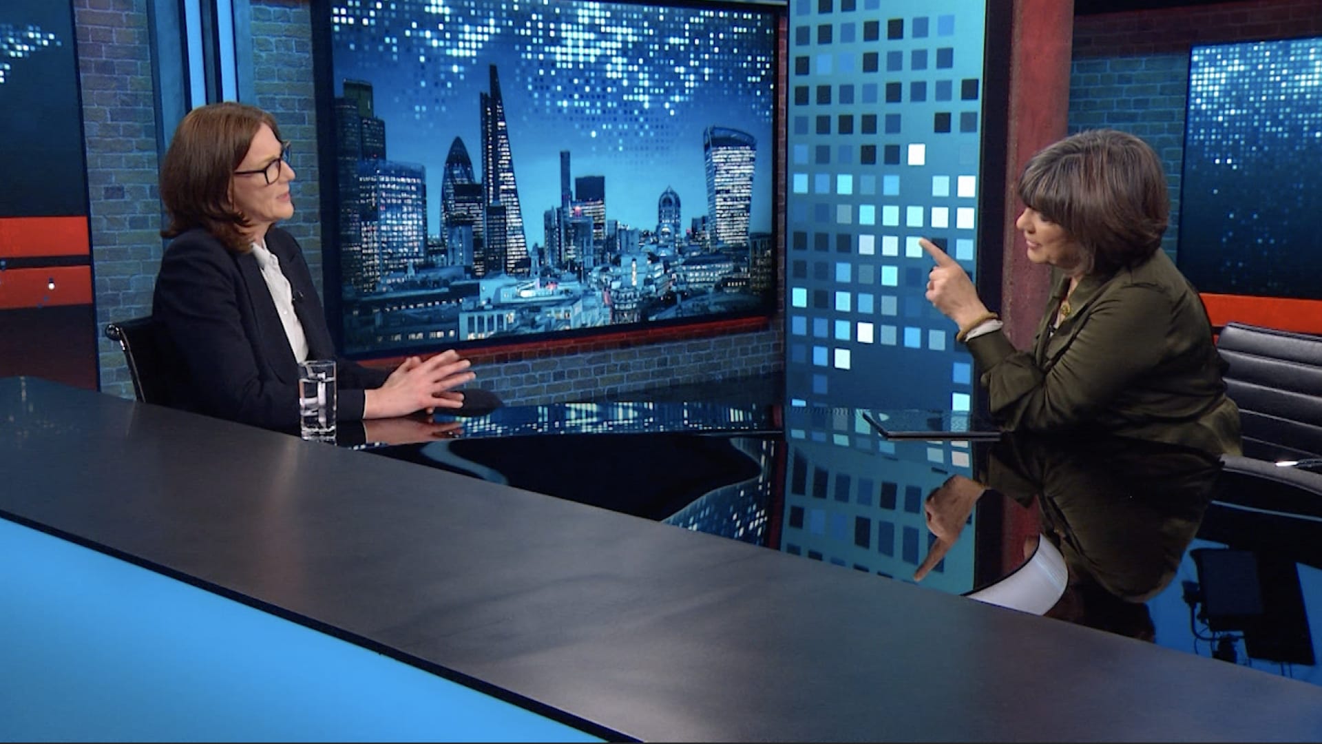 طبيبة بريطانية بعد مغادرة غزة لـCNN: أشعر بالخجل لأننا نفعل هذا بإخواننا البشر