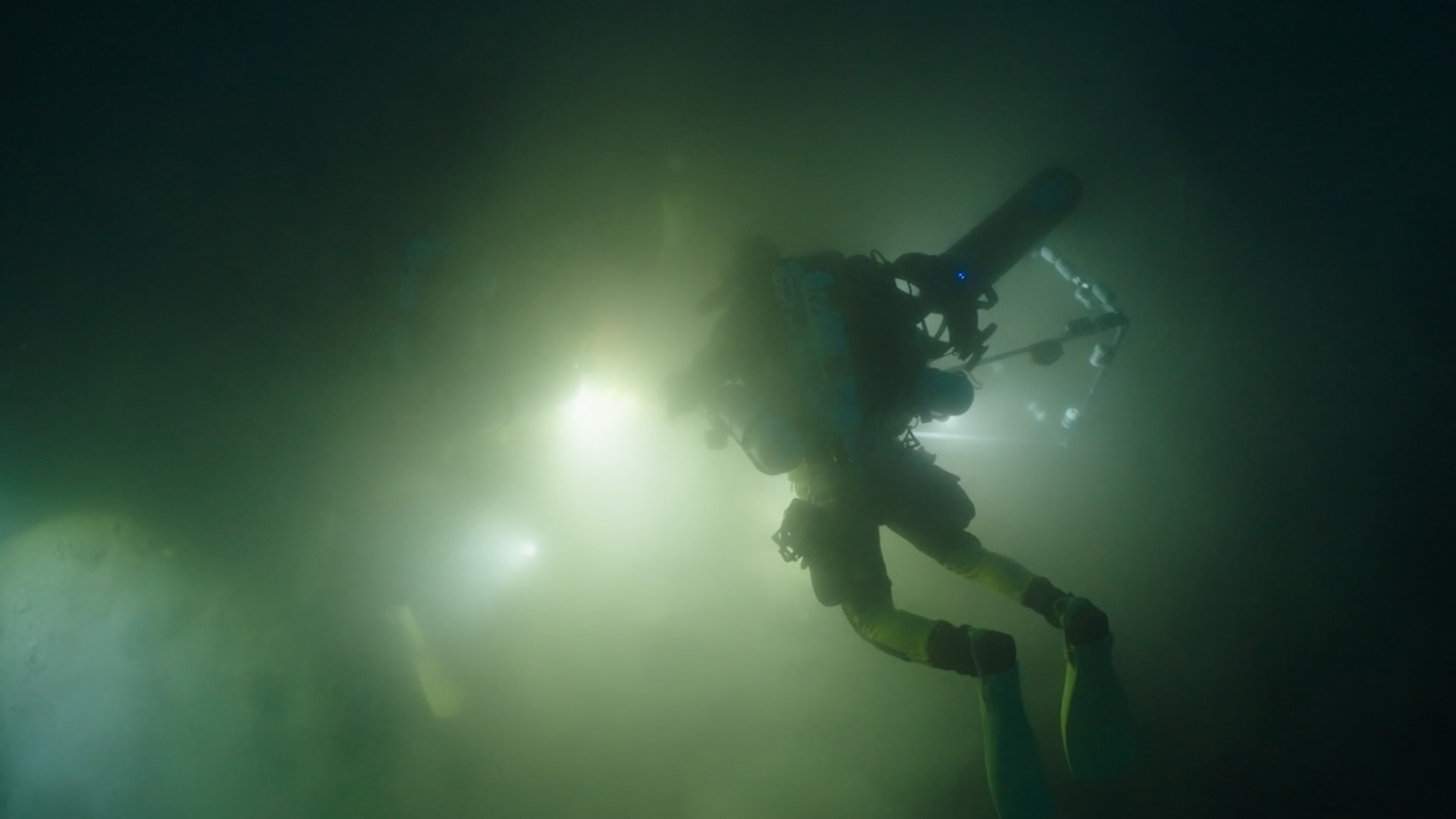 تعرّف إلى المستكشفين الذين يوثقون أعماق المحيط المجهولة 1 تعرّف إلى المستكشفين الذين يوثقون أعماق المحيط المجهولة