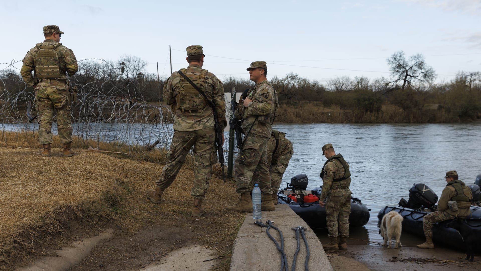 ماذا يحصل في تكساس بين السلطات المحلية والفيدرالية وسط تفاعل واسع؟ 1 ماذا يحصل في تكساس بين السلطات المحلية والفيدرالية وسط تفاعل واسع؟