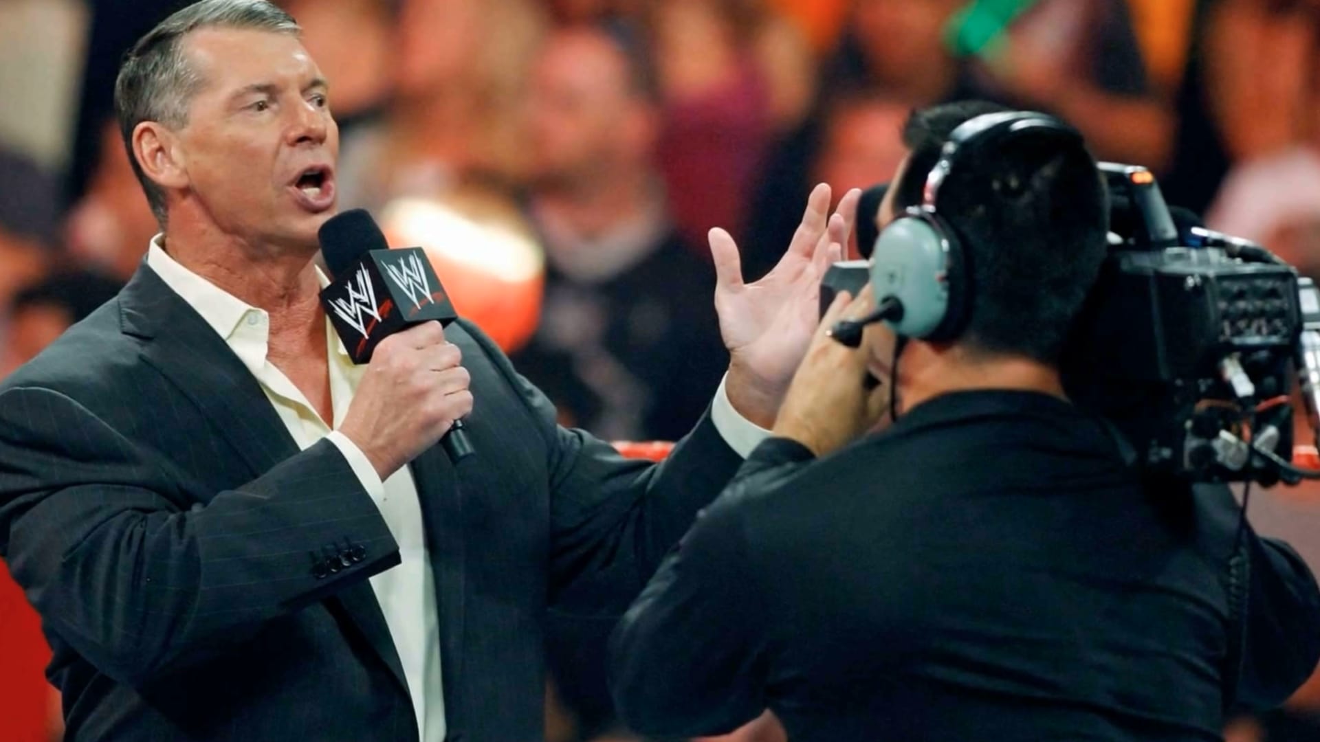 بعد مزاعم بالاعتداء الجنسي.. استقالة مؤسس شركة المصارعة المحترفة WWE 1 بعد مزاعم بالاعتداء الجنسي.. استقالة مؤسس شركة المصارعة المحترفة WWE