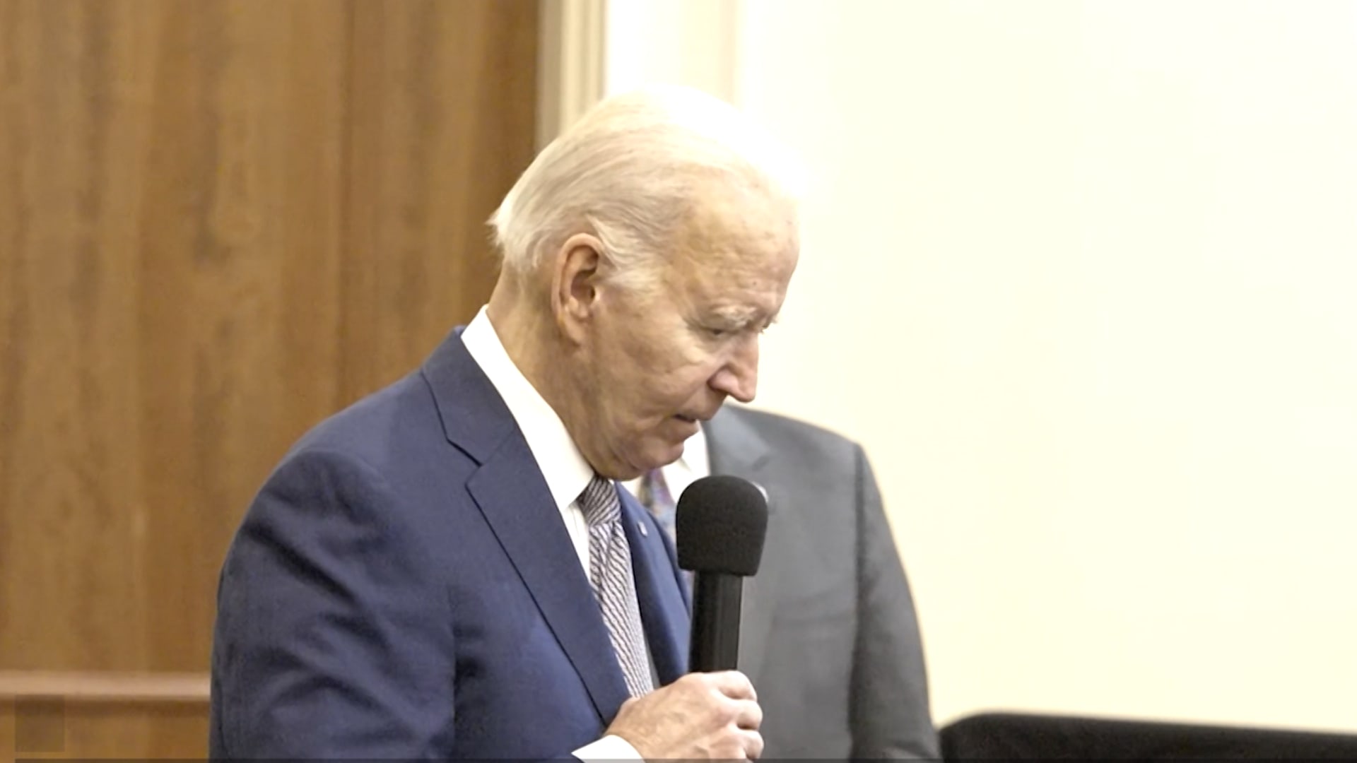 شاهد رد بايدن على مقتل 3 جنود أمريكيين في هجوم بطائرة مسيّرة 1 شاهد رد بايدن على مقتل 3 جنود أمريكيين في هجوم بطائرة مسيّرة