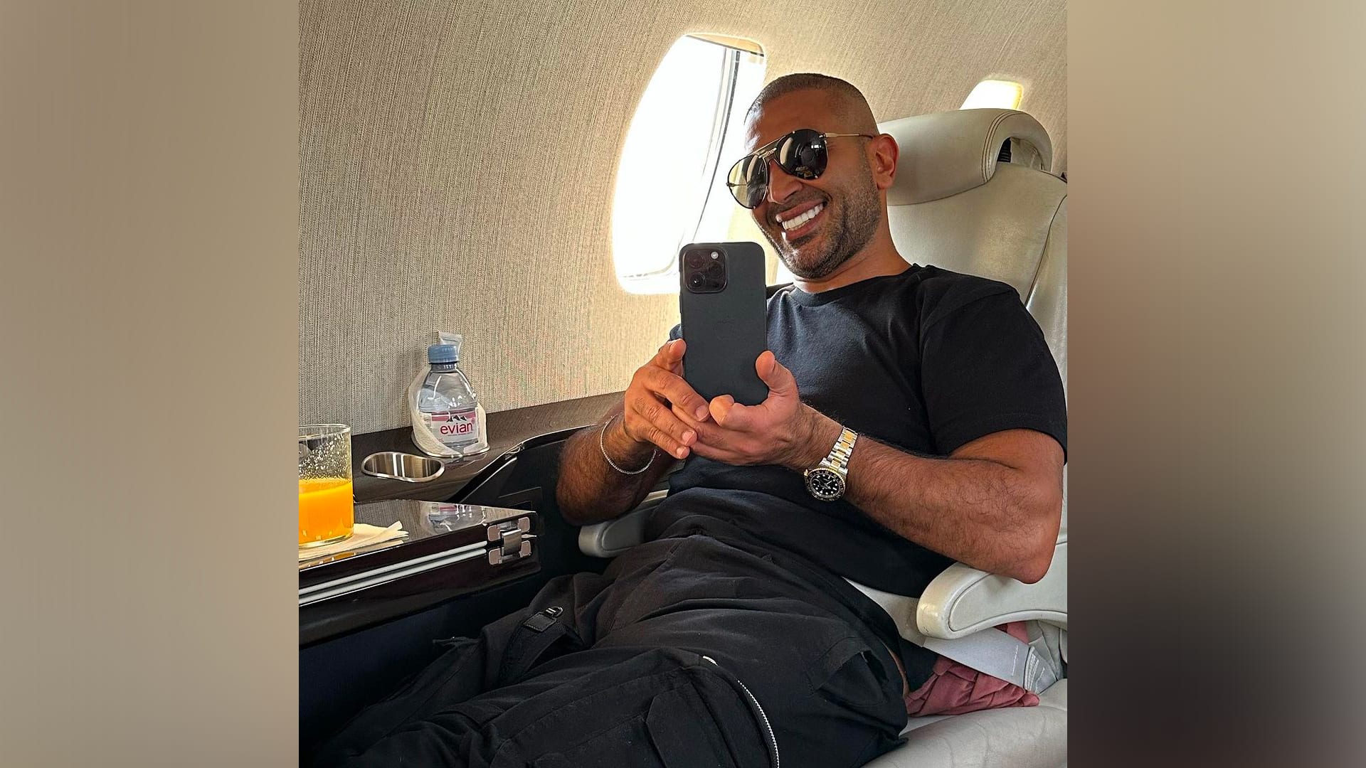 أحمد سعد يُعلن عن مبادرة "من نفسه" لدعم اقتصاد مصر.. وسط تفاعل على منصات التواصل 1 أحمد سعد يُعلن عن مبادرة "من نفسه" لدعم اقتصاد مصر.. وسط تفاعل على منصات التواصل