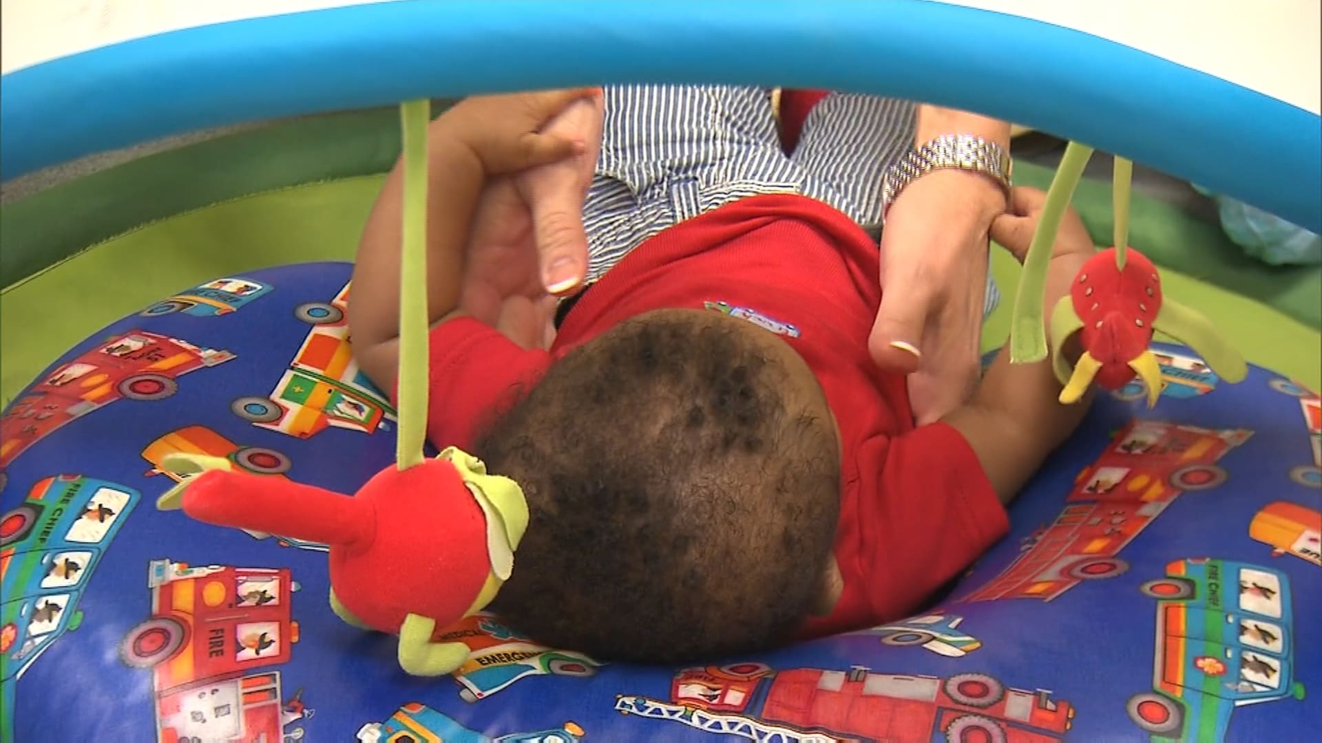 دراسة: الولادات المبكرة مرتبطة أيضًا بمادة كيميائية شائعة في العبوات الغذائية البلاستيكية.. ما هي؟