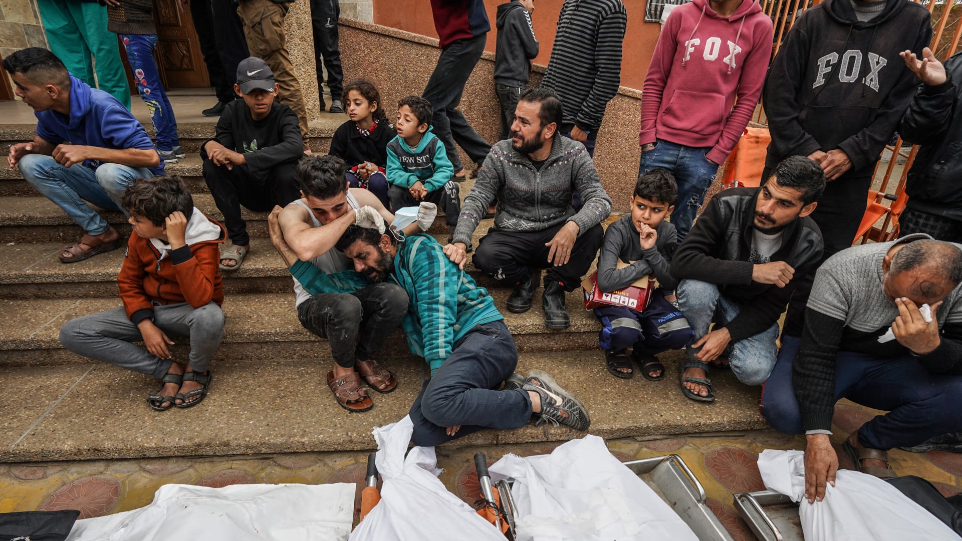 أكبر مستشفى عامل في قطاع غزة.. خريطة توضيحية لمجمع ناصر الطبي بعد مداهمته من قبل القوات الإسرائيلية الخاصة