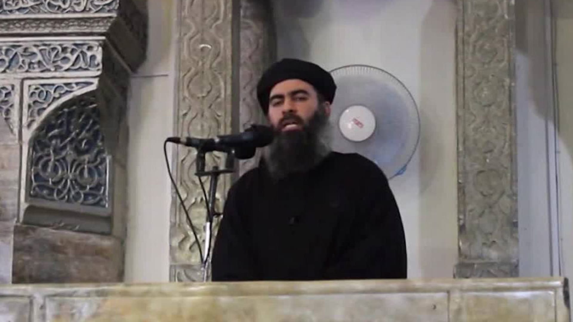 تزوجته بنفس يوم خطبة الموصل.. زوجته الثالثة تكشف خفايا أبوبكر البغدادي بمنزله والنظرة الشرعية والسبايا الـ9 5 تزوجته بنفس يوم خطبة الموصل.. زوجته الثالثة تكشف خفايا أبوبكر البغدادي بمنزله والنظرة الشرعية والسبايا الـ9