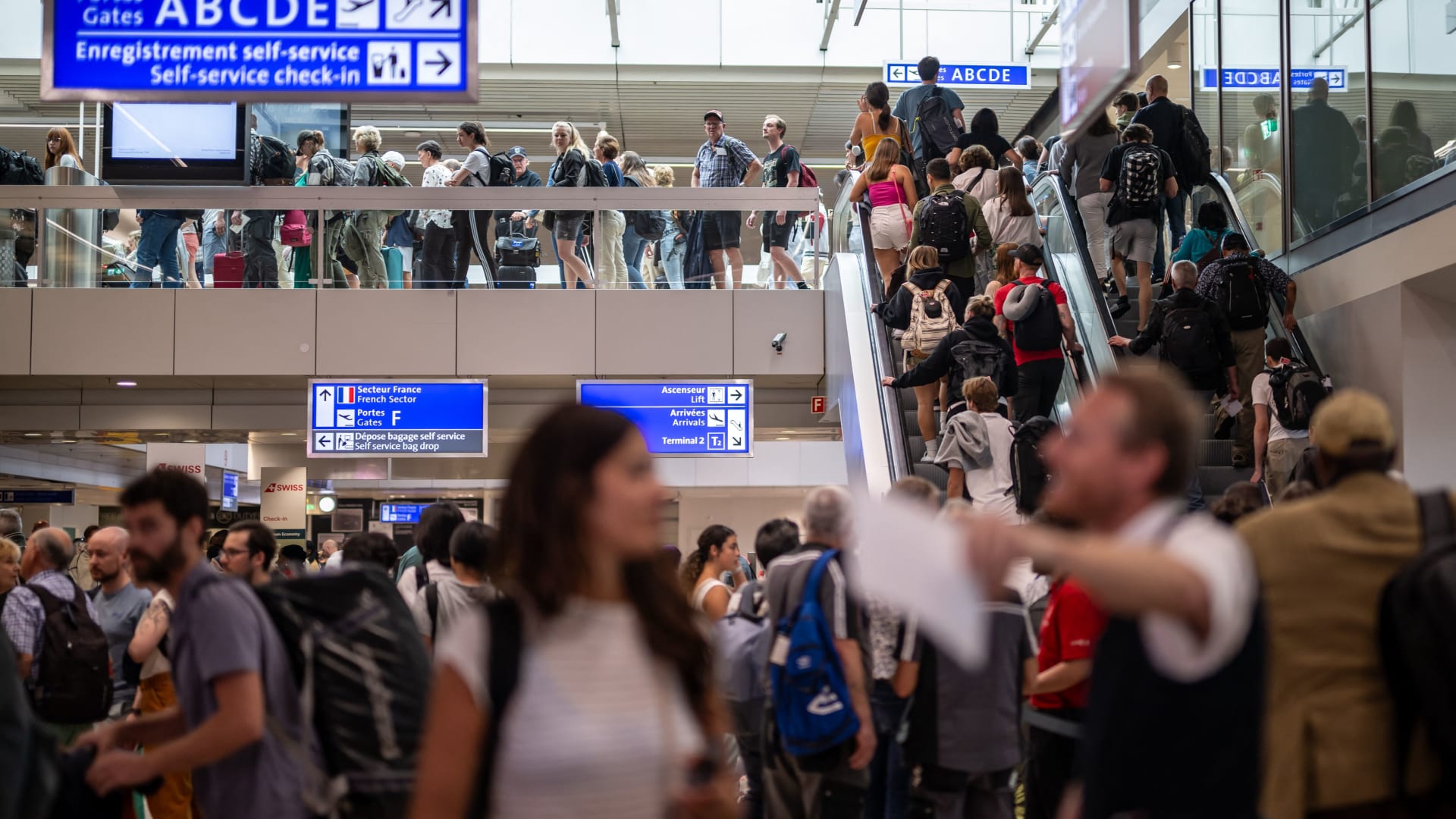 السياحة العالمية تقترب من مستويات ما قبل جائحة فيروس كورونا في عام 2024