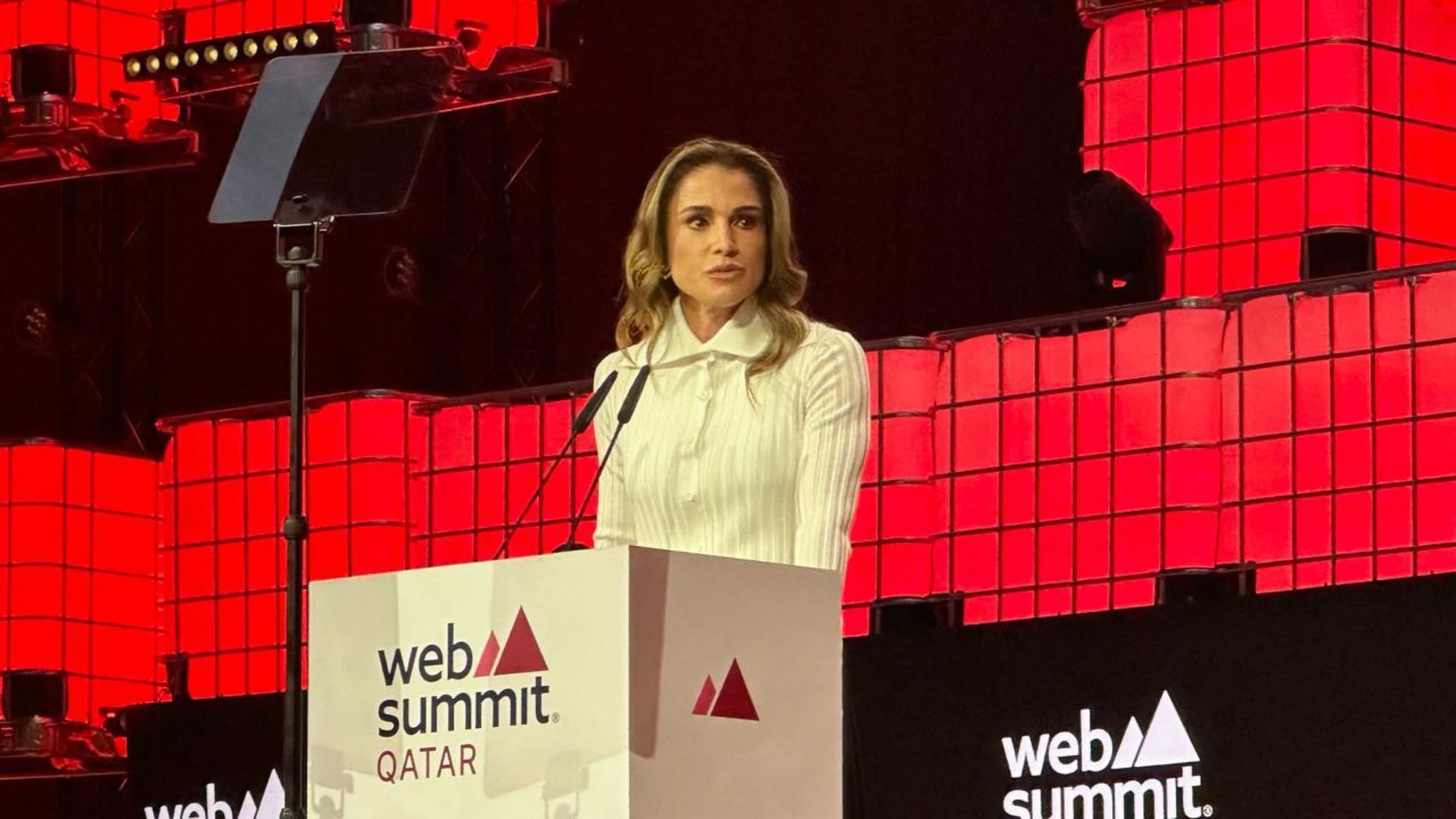 الملكة رانيا تدعو لوقف فوري لإطلاق النار في غزة: مقياس الإنسانية يهوي إلى مستويات جديدة