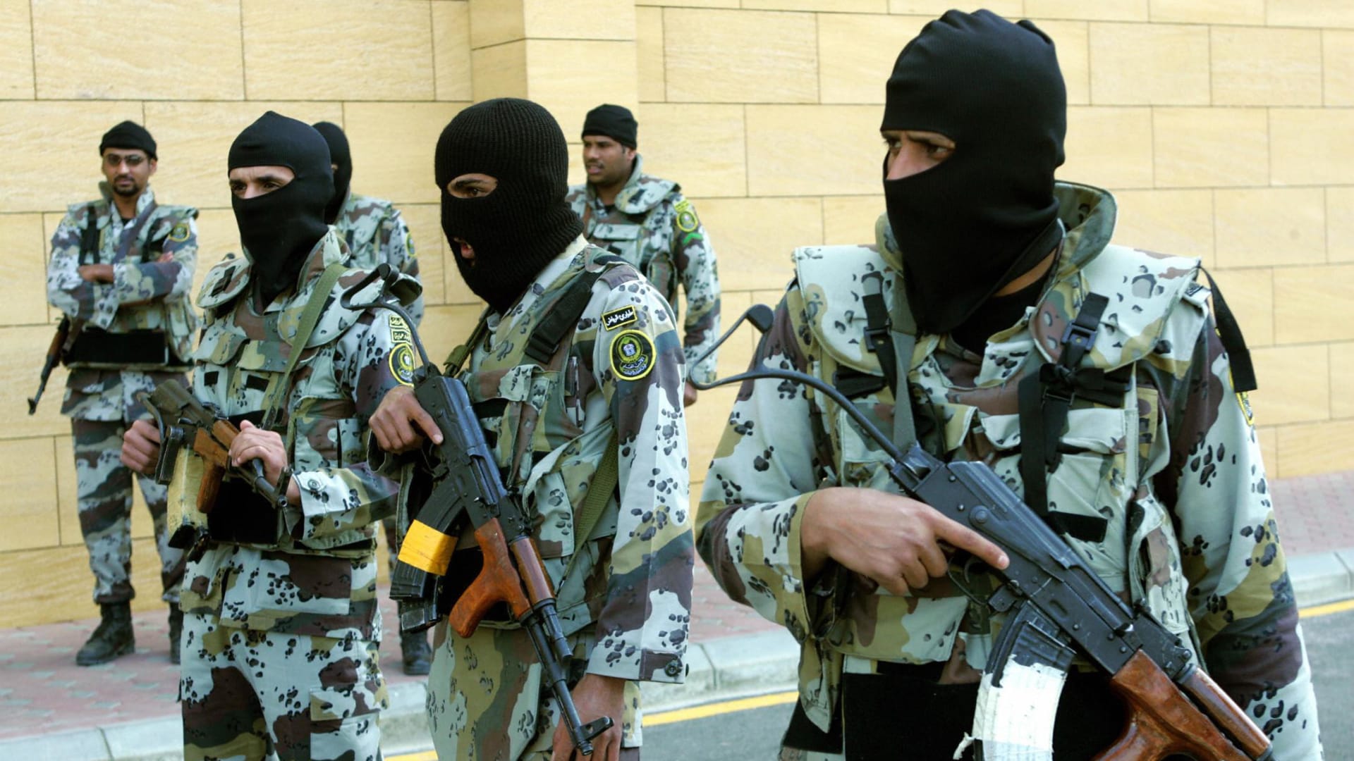 منهم الشمري والشهراني.. قائمة الداخلية السعودية بأسماء المنفذ بحقهم الإعدام بتهم إرهاب الثلاثاء