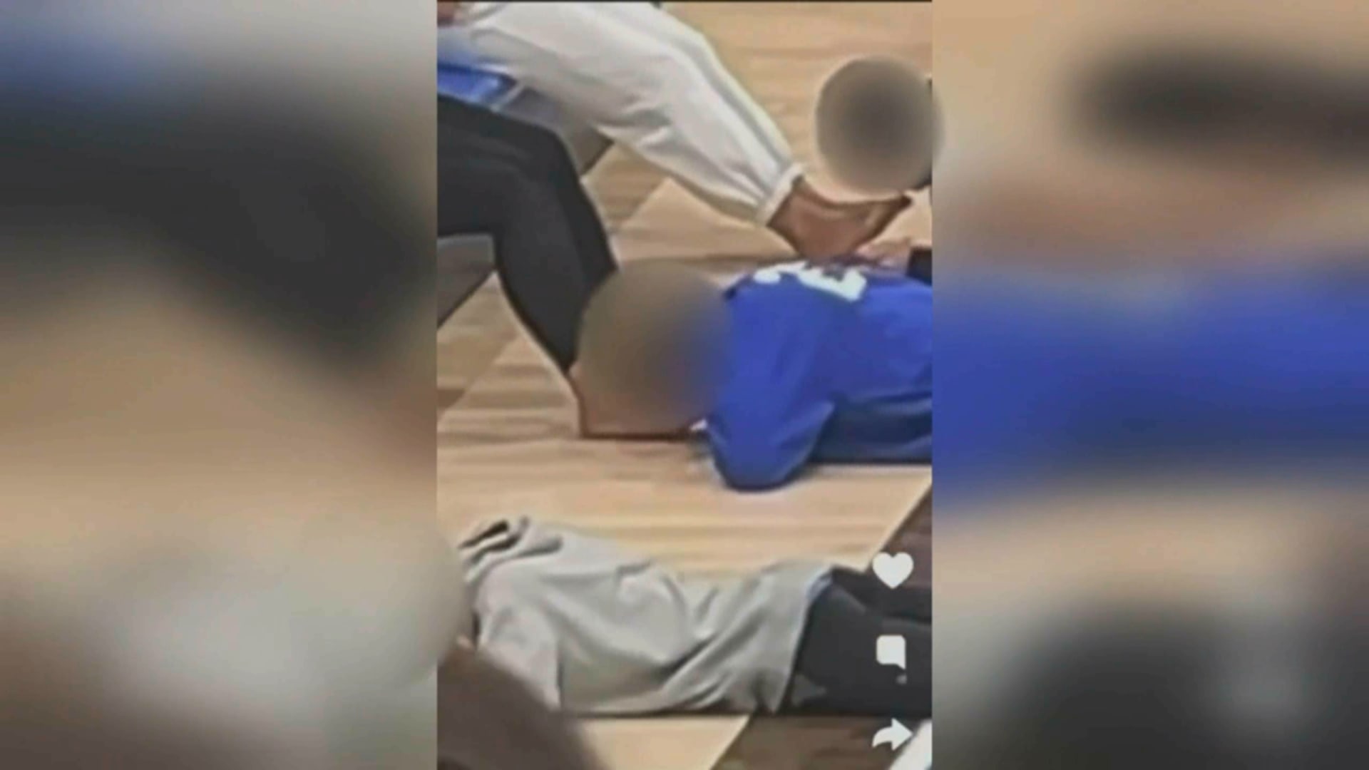 مشهد صادم.. فيديو يُظهر طلاب مدرسة يلعقون أصابع أقدام ليحصلوا على تبرعات - CNN Arabic